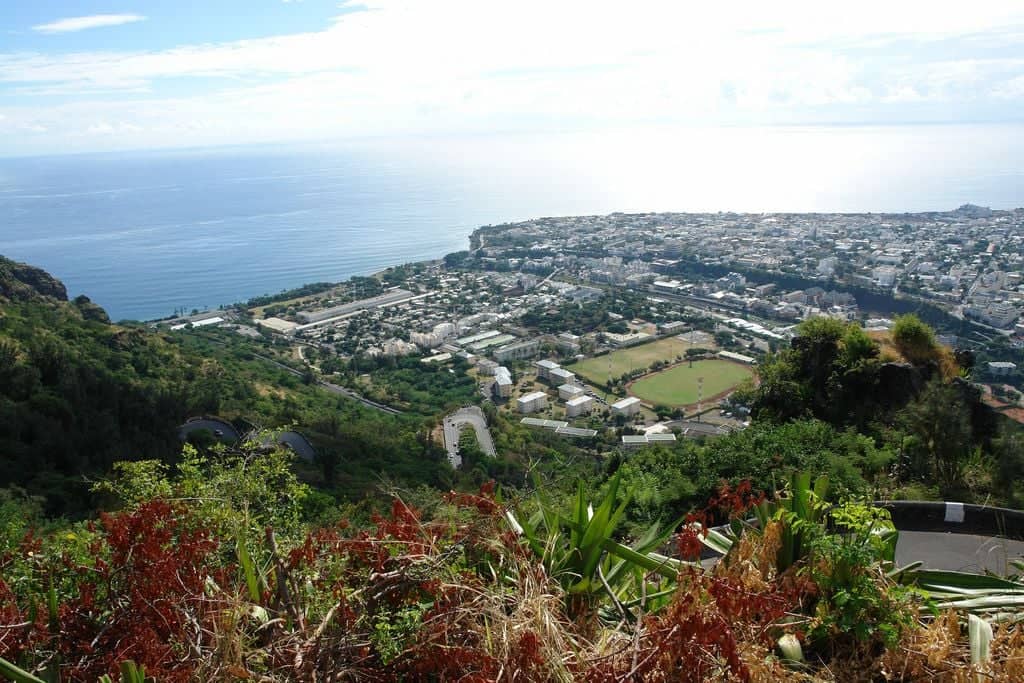 Hell-Bourg entre Cases et Cascades