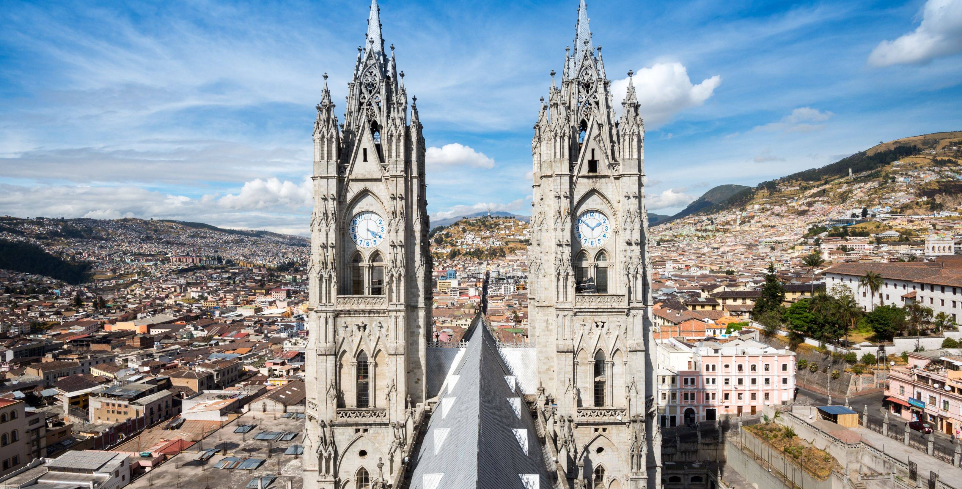 Koloniales Quito und Besichtigung des Äquatordenkmals - Otavalo