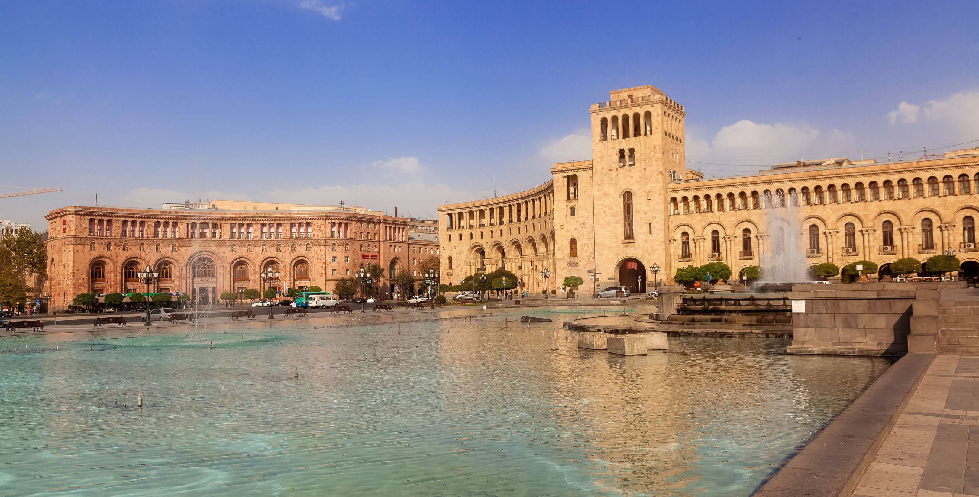 Aankomst in Armenië en stadstour Jerevan