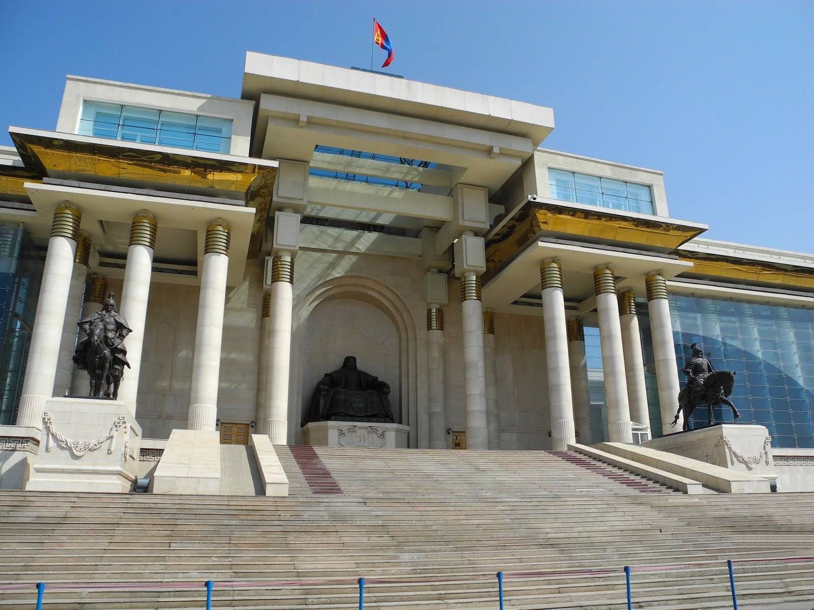 Arrivo a Ulaanbaatar, visita guidata della capitale
