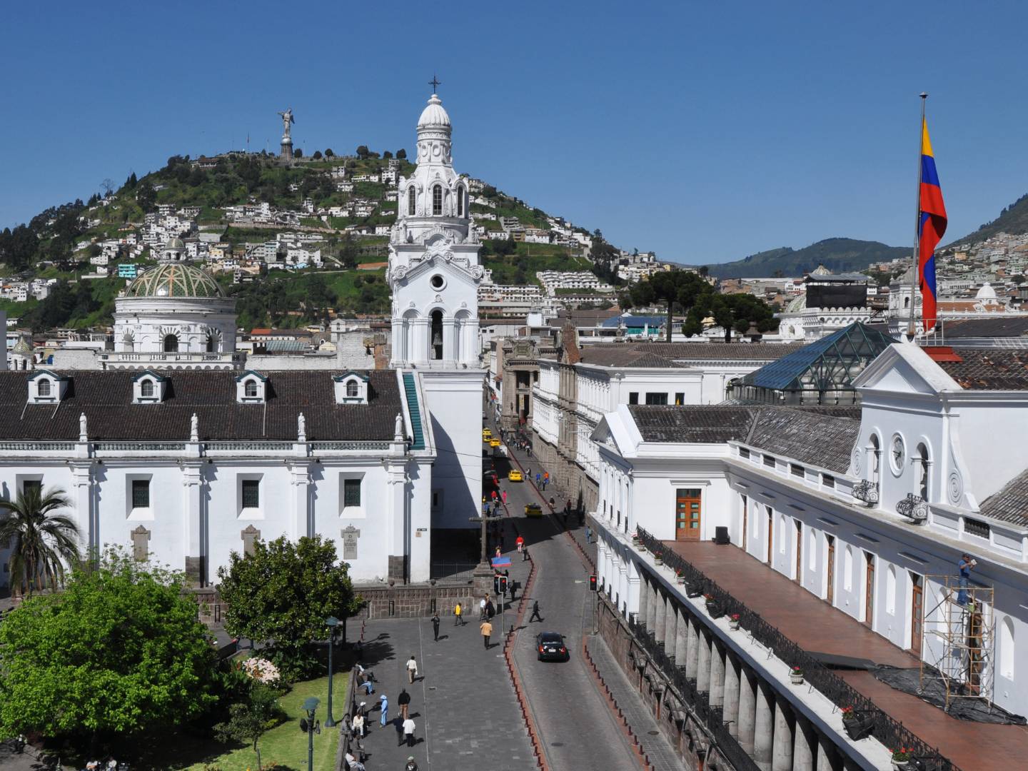 Anreise in der Kolonialstadt Quito