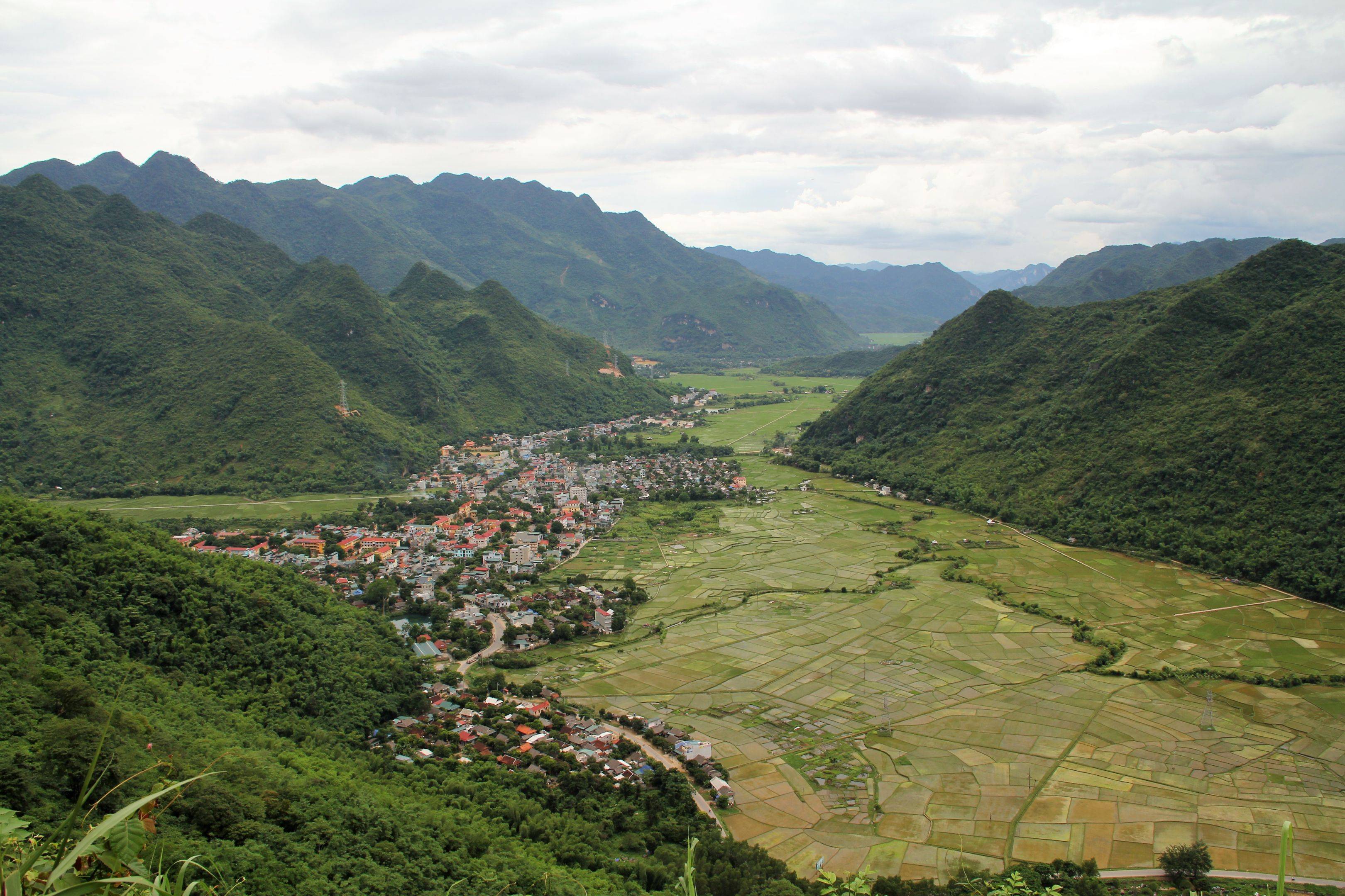 Vietnam, rutas desconocidas en grupo reducido