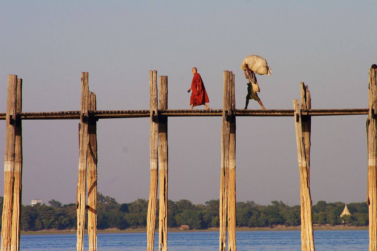 Au fil de l'Irrawaddy, des comptoirs du Nord au plages immaculées du Sud