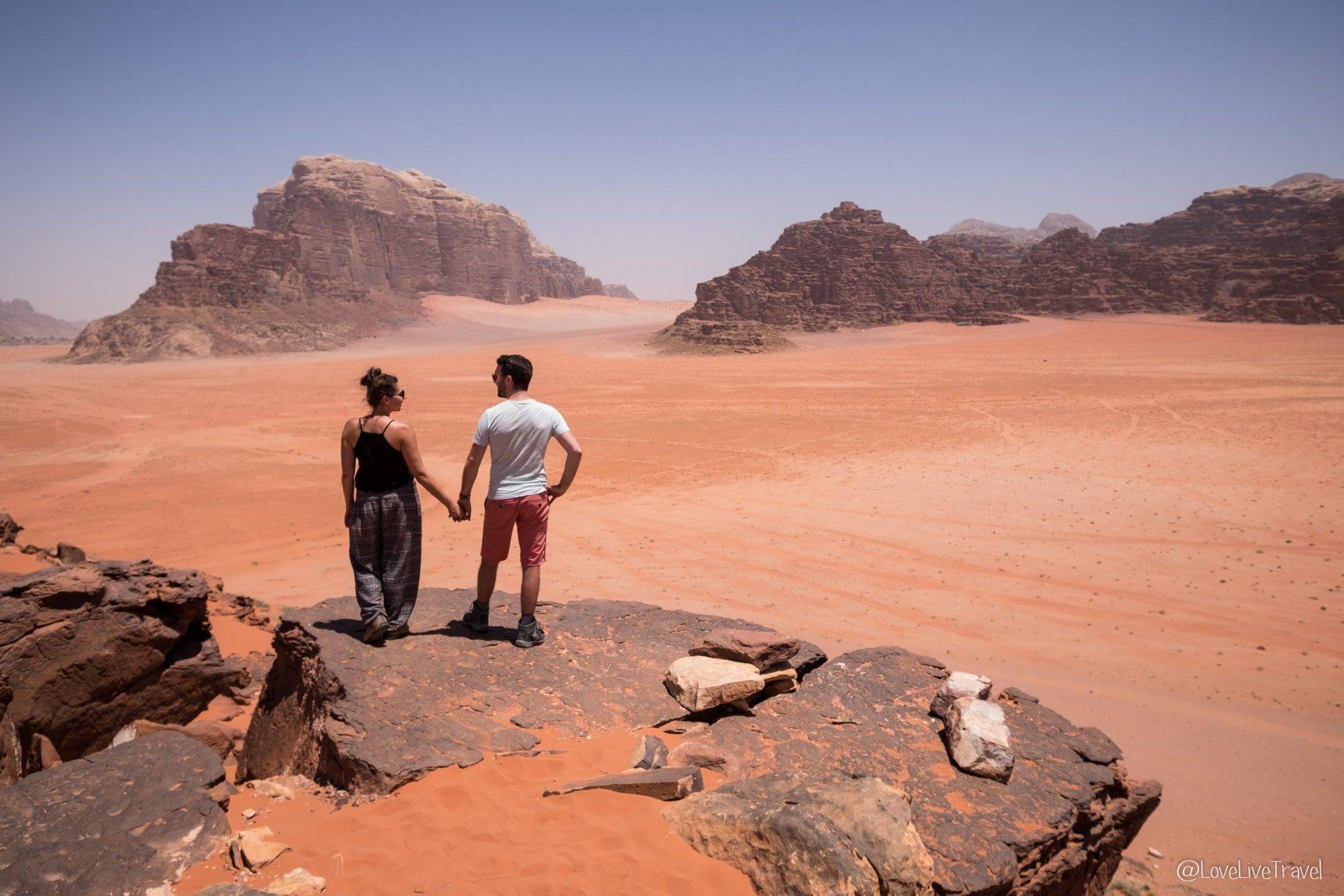 Émerveillement et romance dans le désert