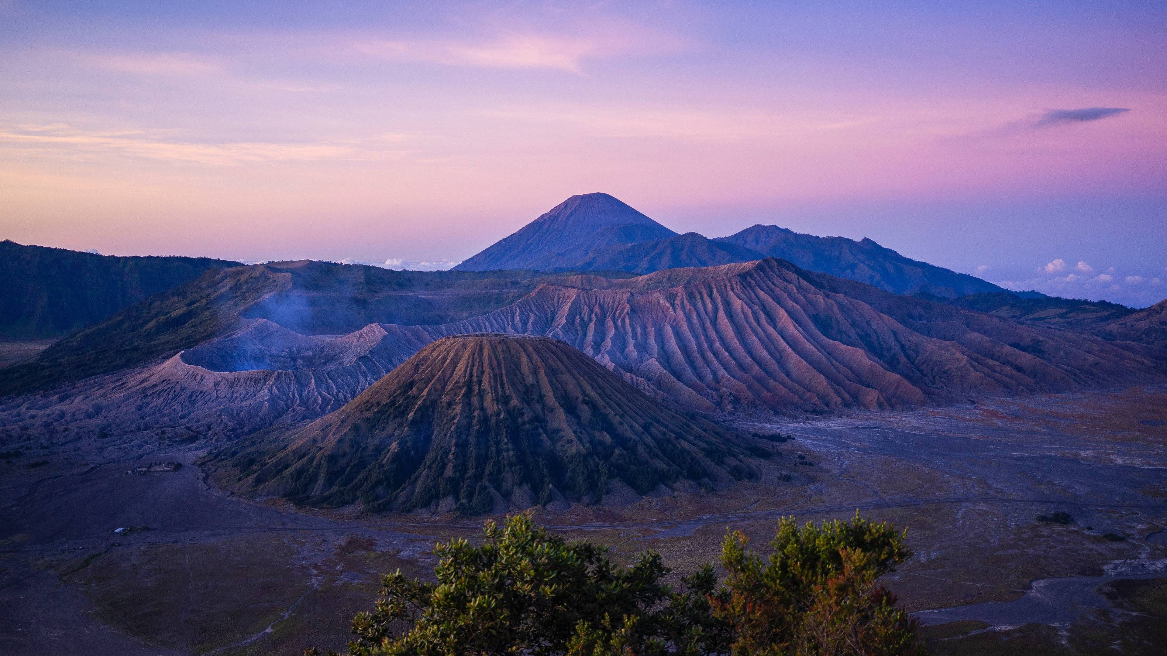De Java à Bali: épopée entre patrimoine ancien, volcans majestueux et culture authentique
