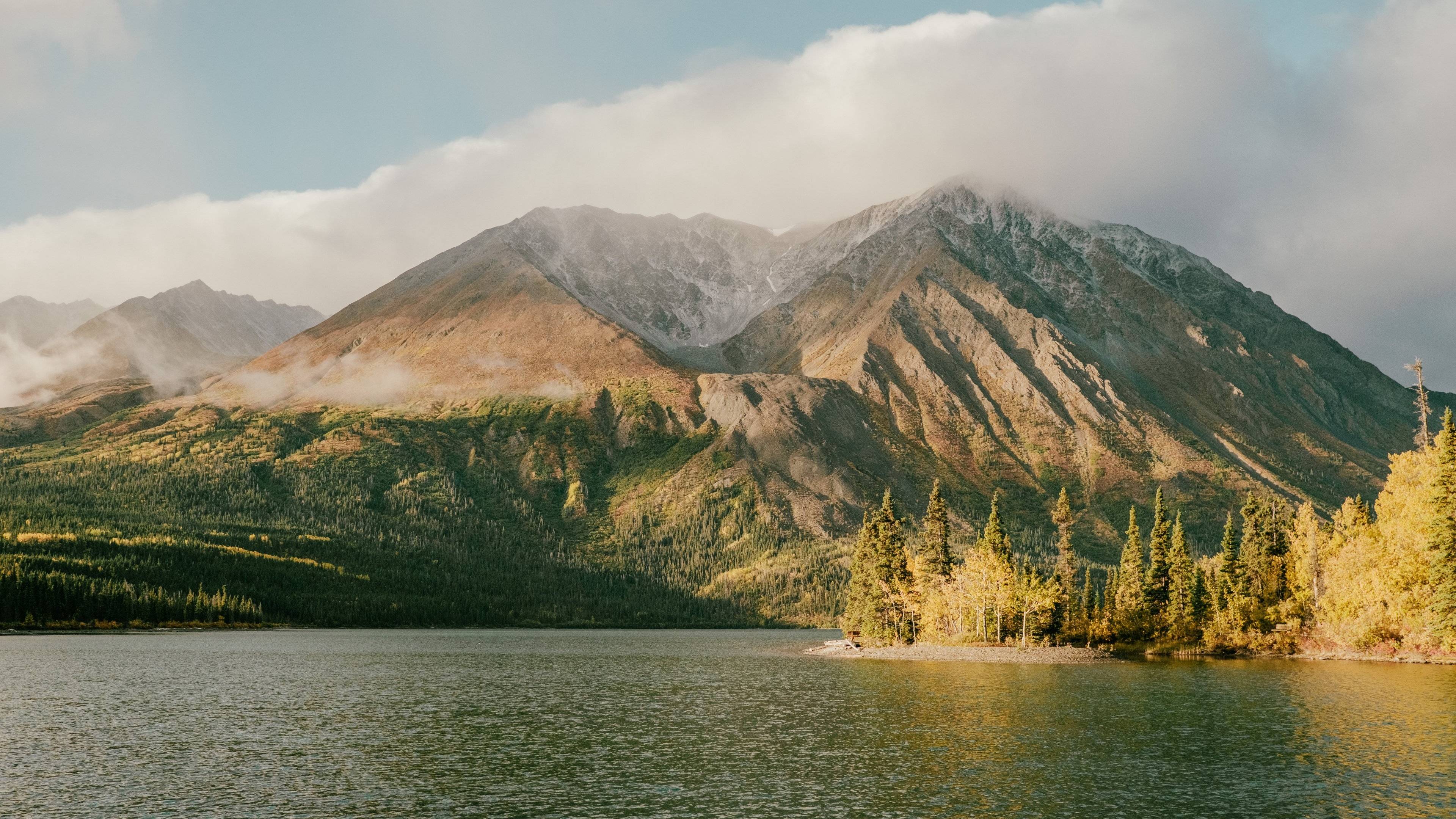 Yukon Bound: Eine Reise durch die nördliche Grenzregion Kanadas