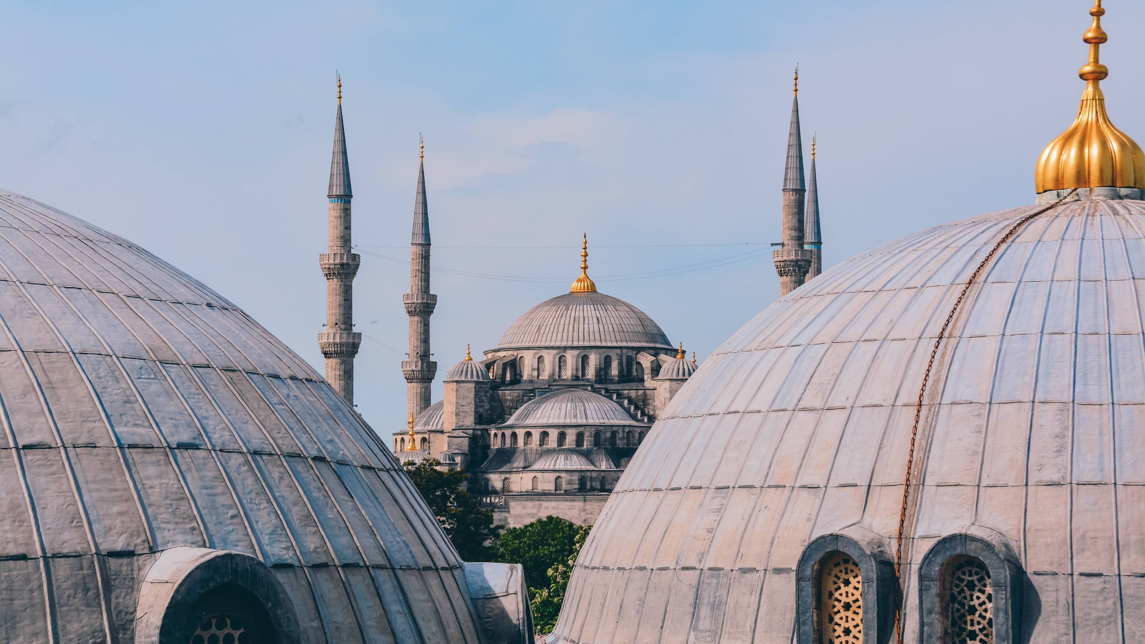 Consiéntete en Estambul: Una Escapada Glamurosa a la Ciudad