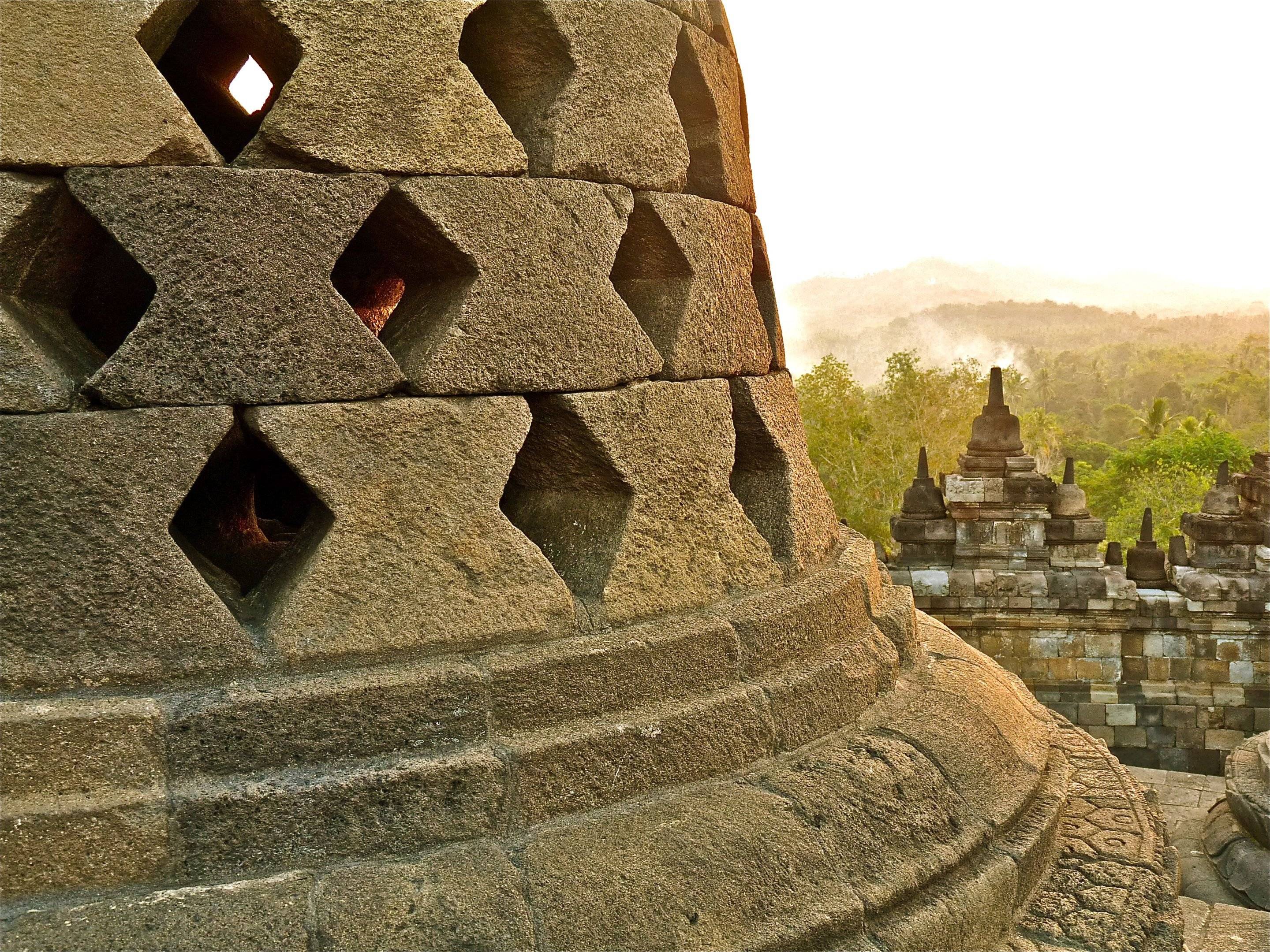 Yogyakarta: temple de Borobudur sanctuaire de Prambanan