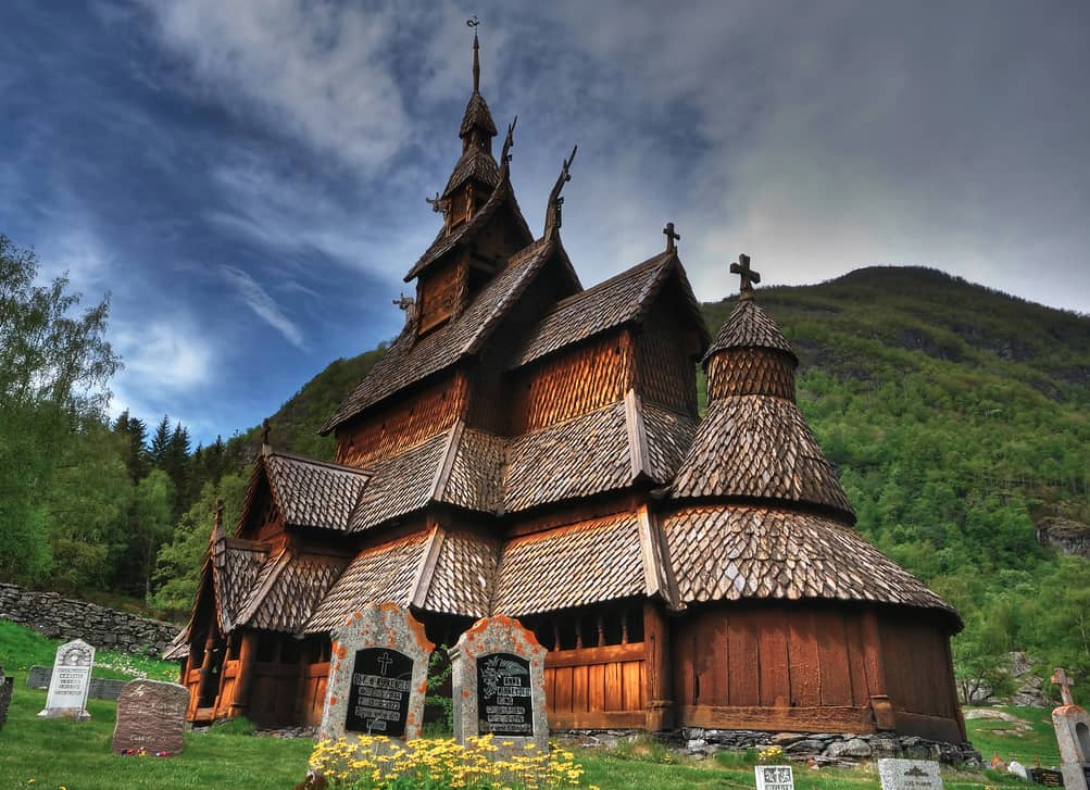 Découverte de l'église en bois de Borgund et route vers le parc du Jotunheimen