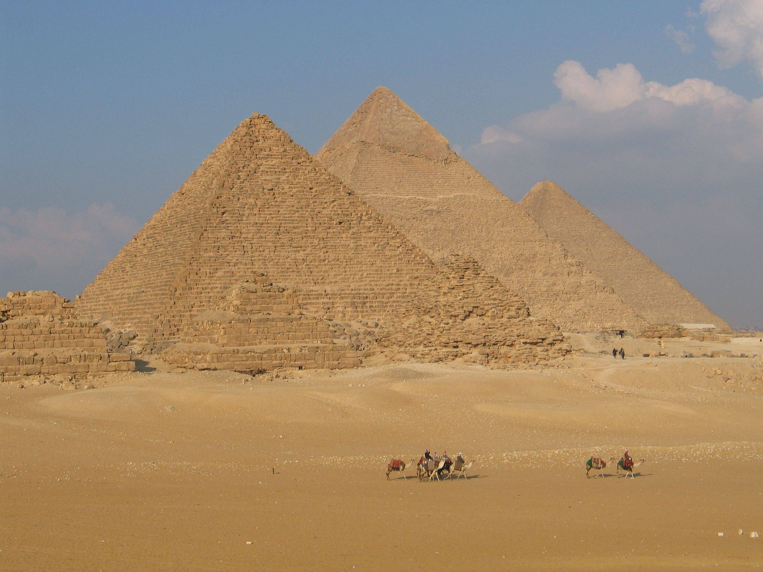 Découverte des célèbres pyramides et du sphinx
