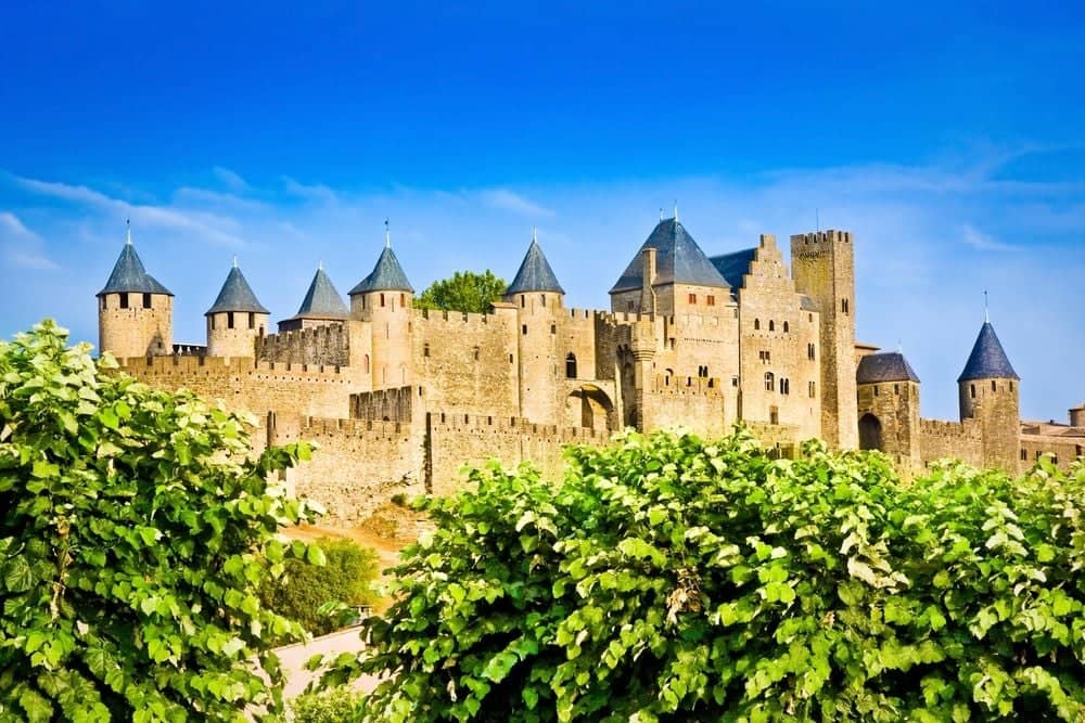 Direction Carcassonne : d'écluses en aqueducs, traversée de paysages éblouissants et de villages de caractère 