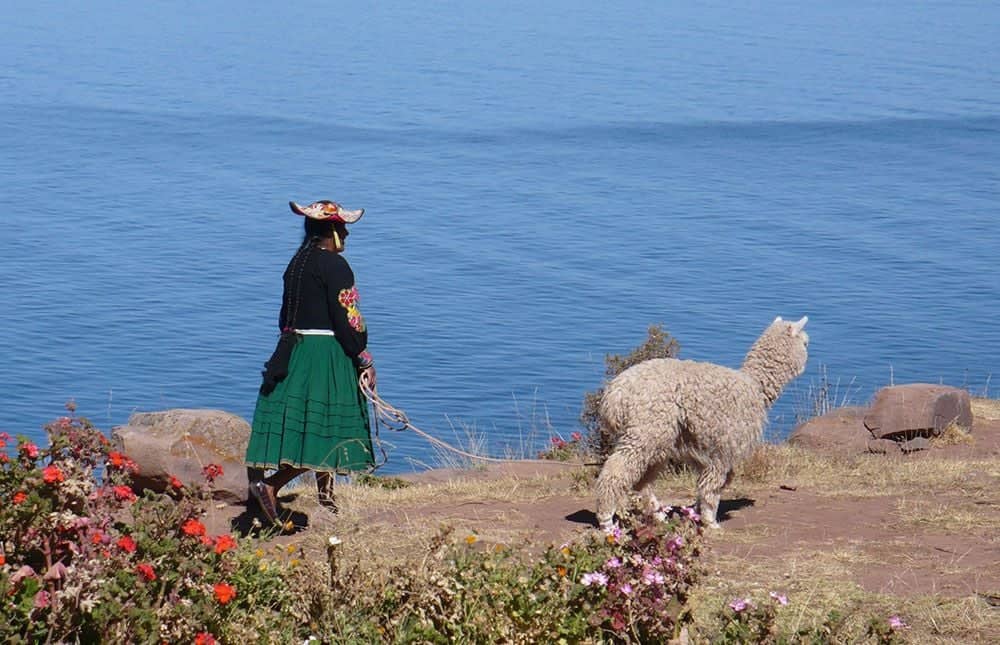 Besuch der schwimmenden Inseln auf dem Titicacasee 