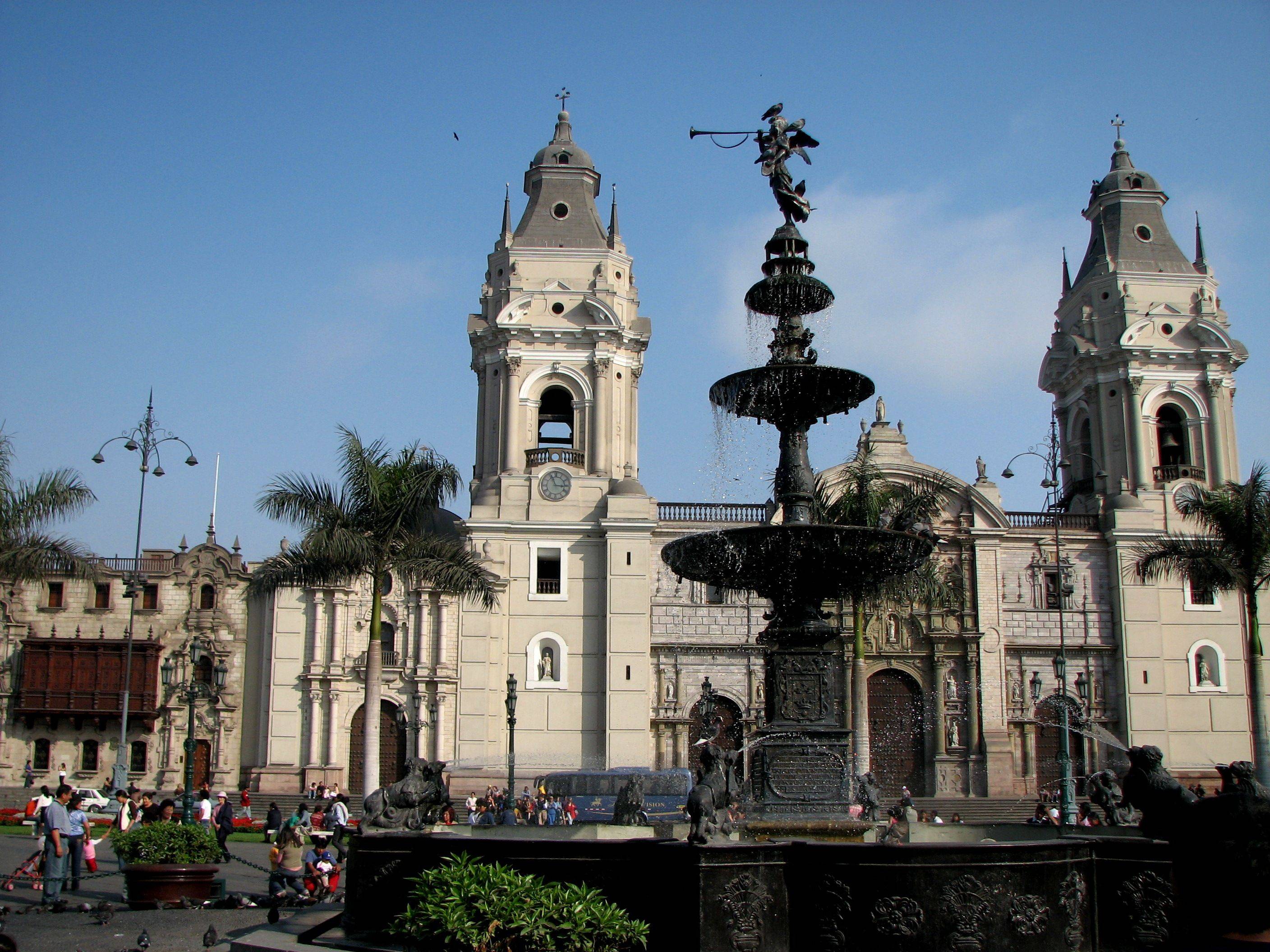 Visita por la ciudad de Lima