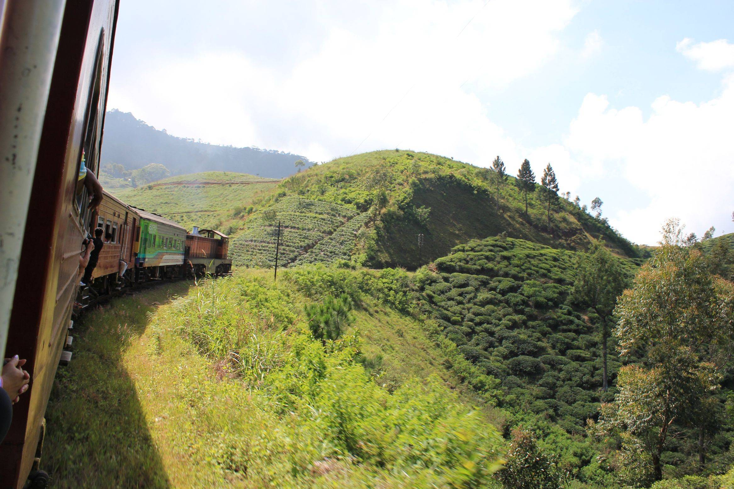 Spektakuläre Zugfahrt von Kandy nach Haputale 