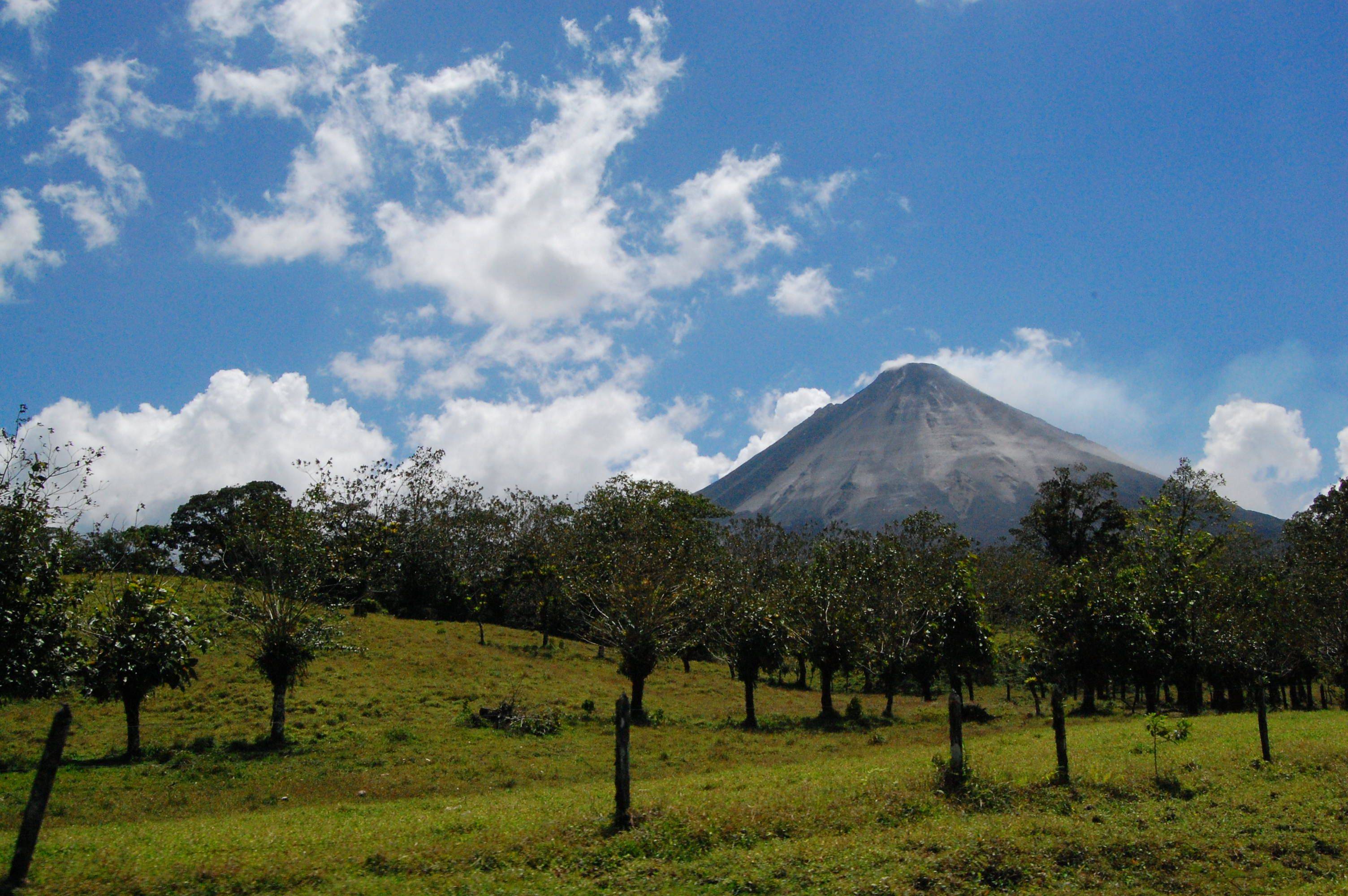 Le volcan Arenal, véritable colosse