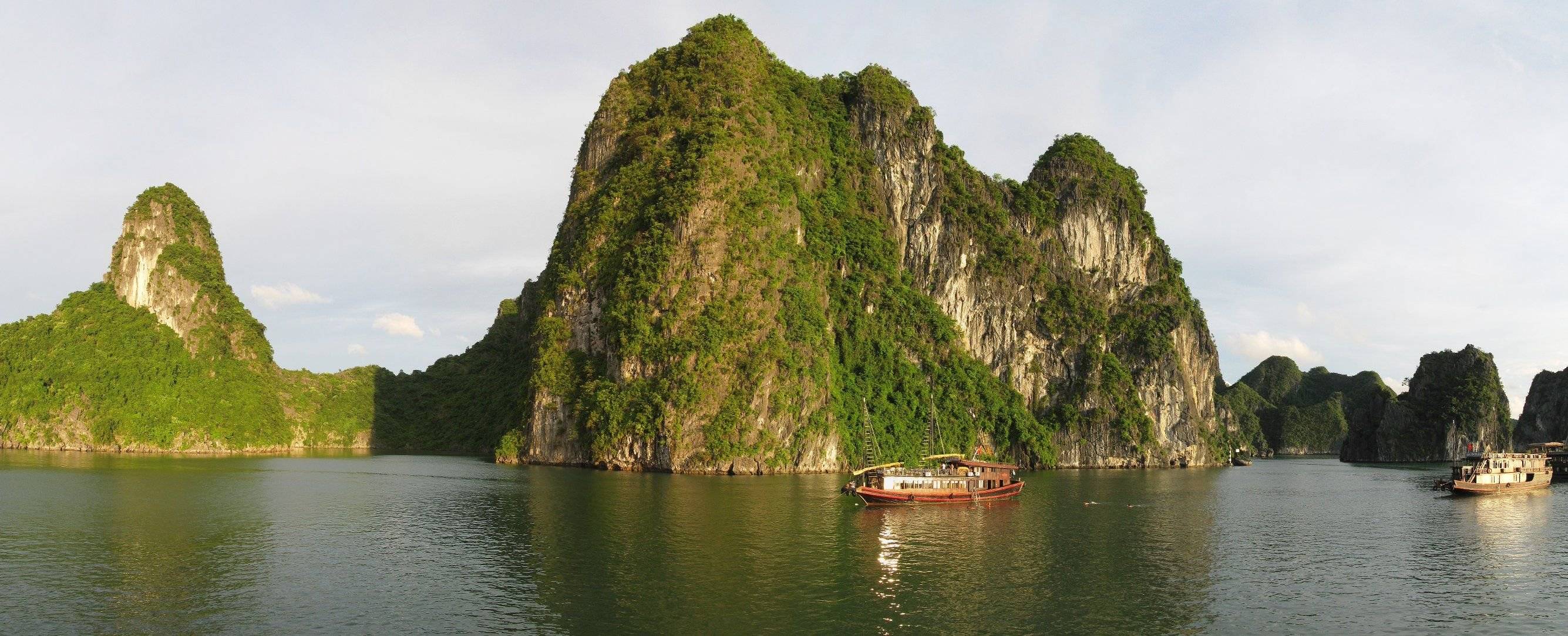 Hanoi - Baia di Halong: crociera a bordo di un'imbarcazione tipica