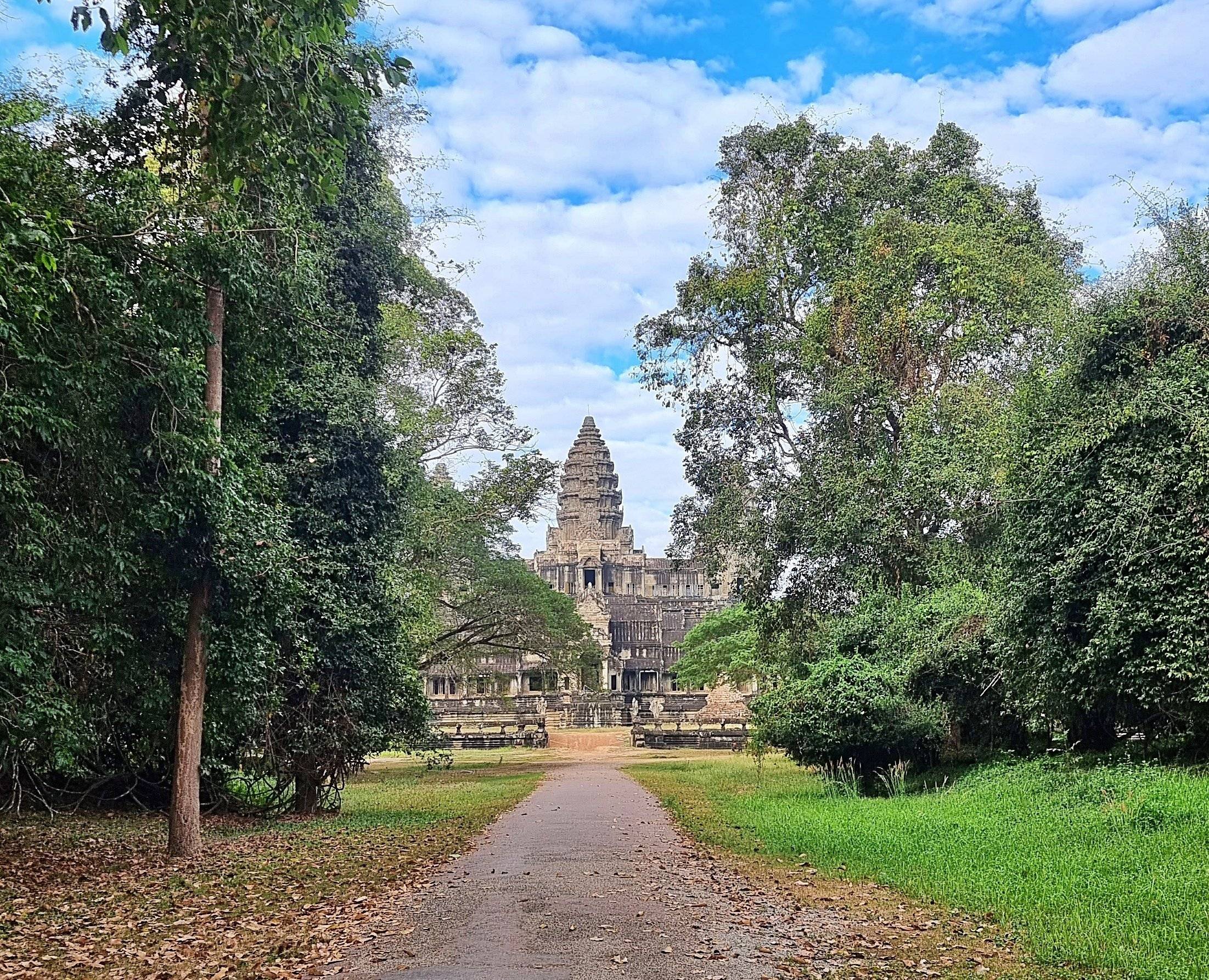 Bewundern Sie die beeindruckenden Tempel von Angkor