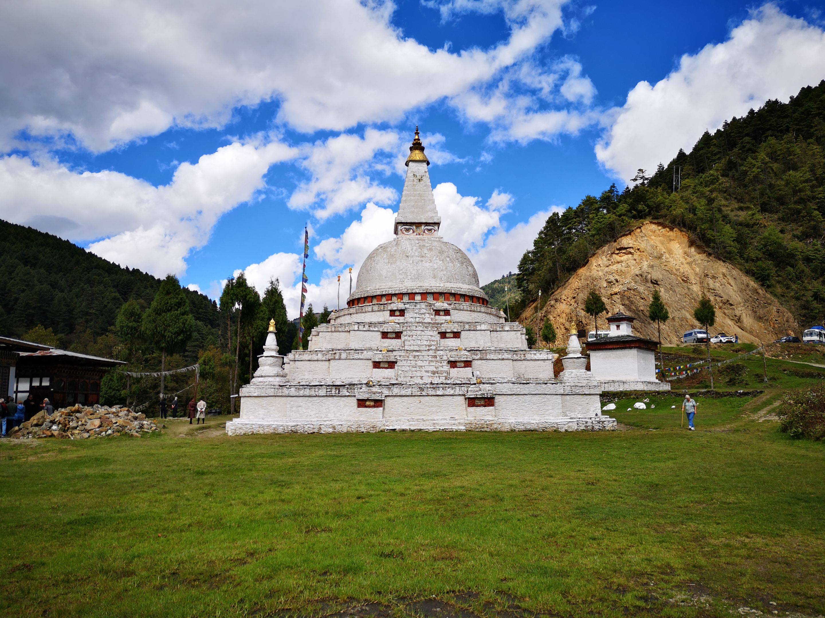 ​Berg- und Talfahrt ins Herz Bhutans
