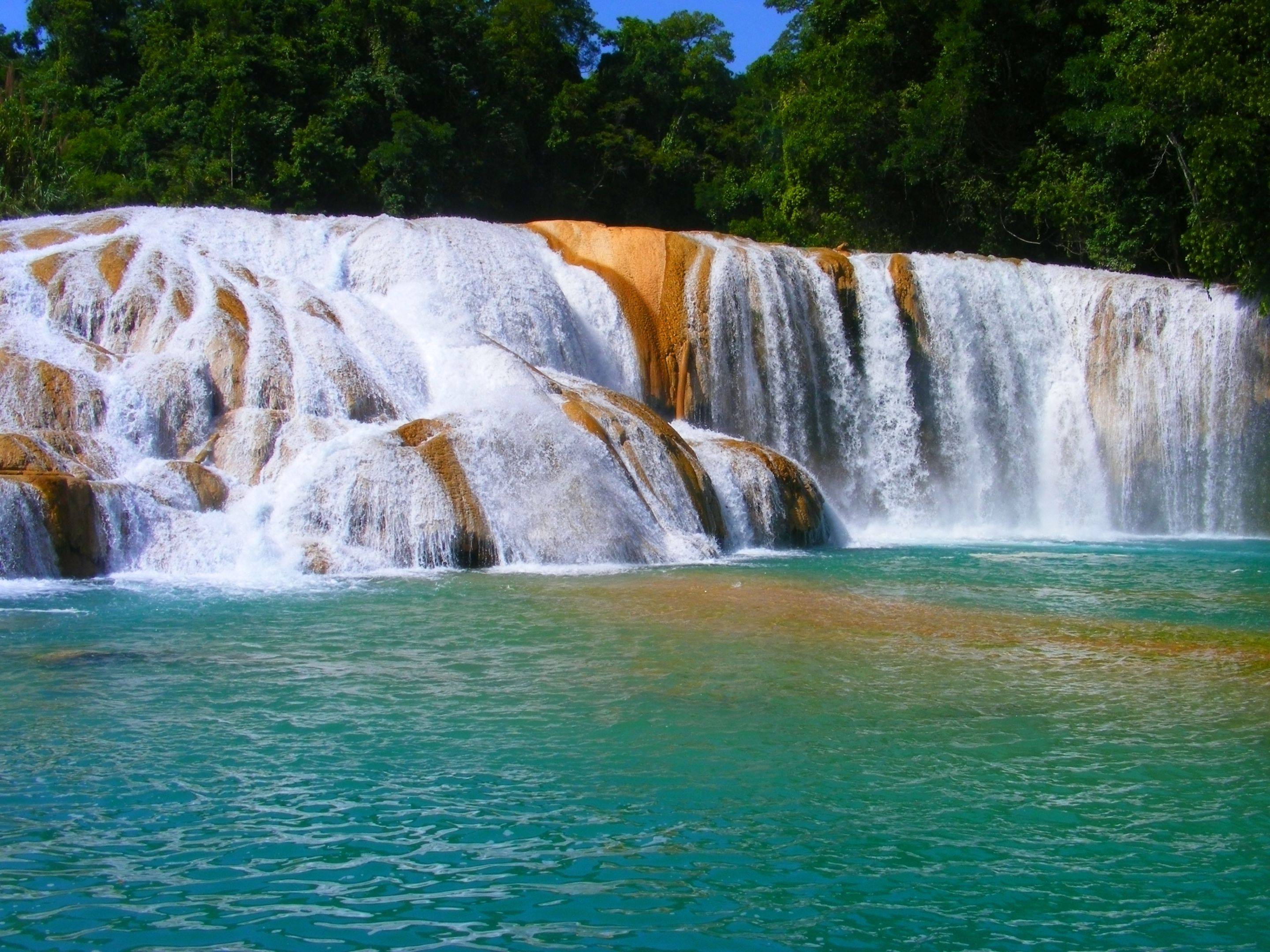 In viaggio per Palenque e scoperta delle cascate di Agua Azul