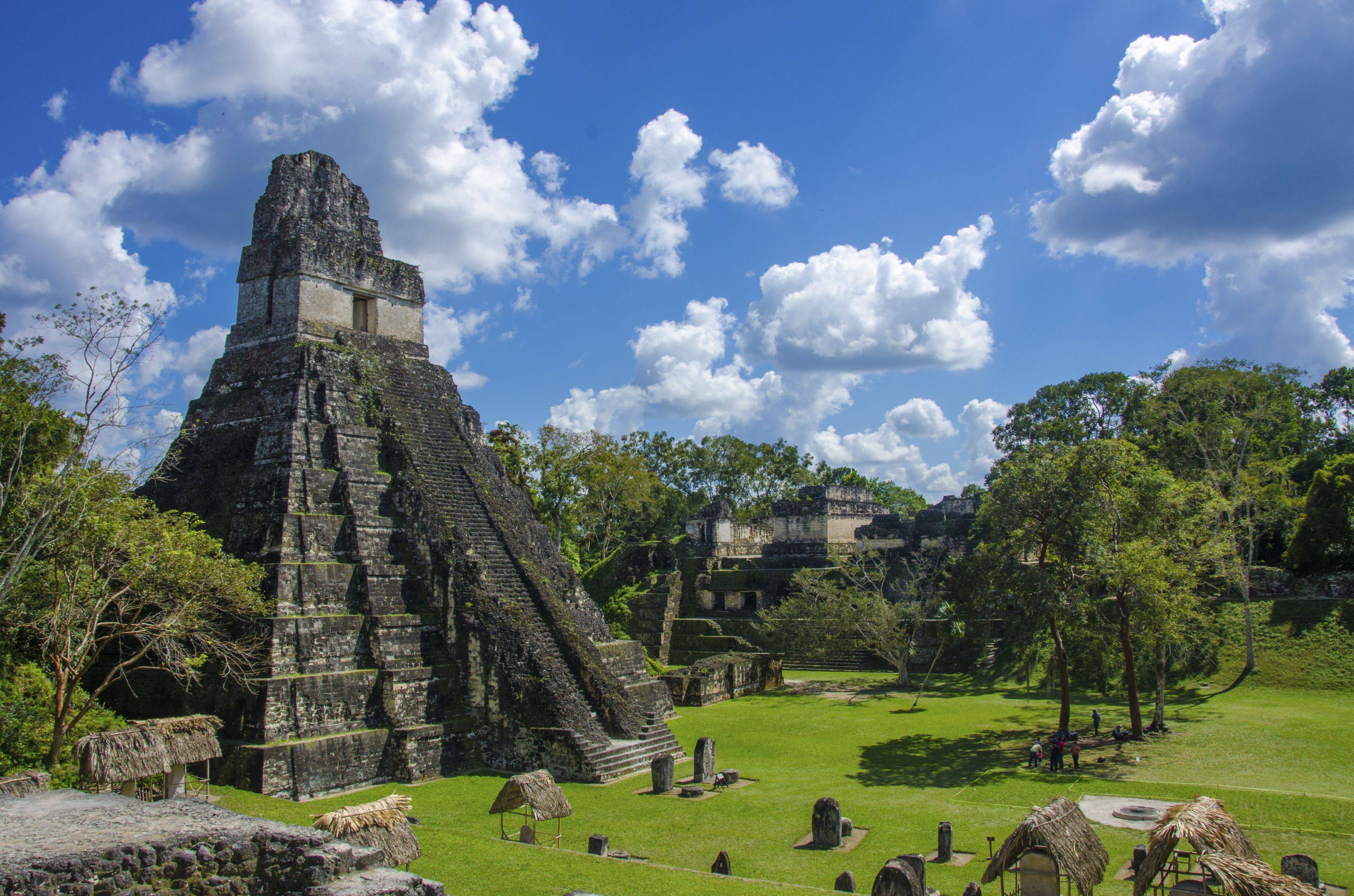 Visita della zona archeologica di Tikal e proseguimento per Belize City