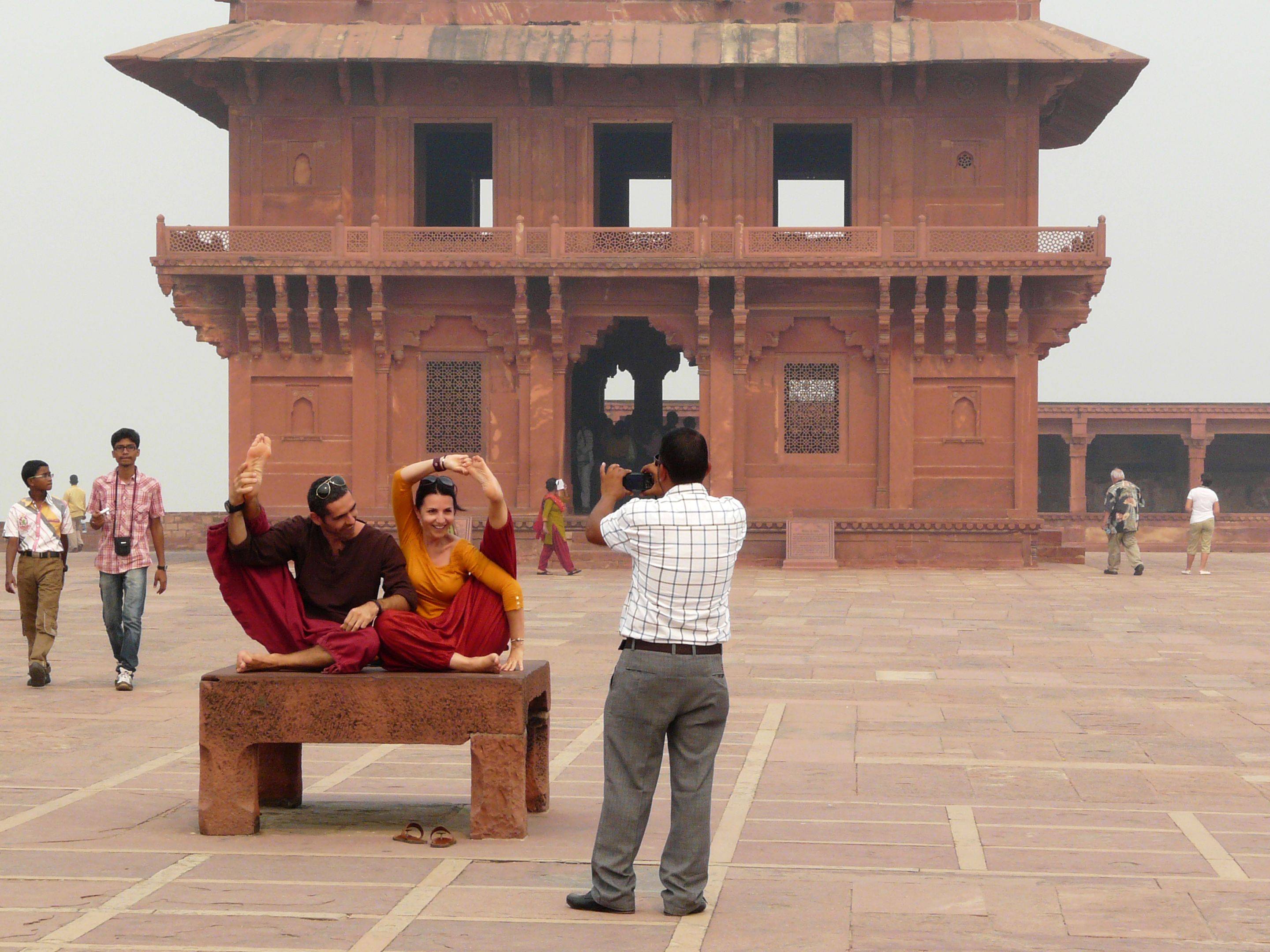 Partenza per Agra e sosta a Fatehpur Sikri