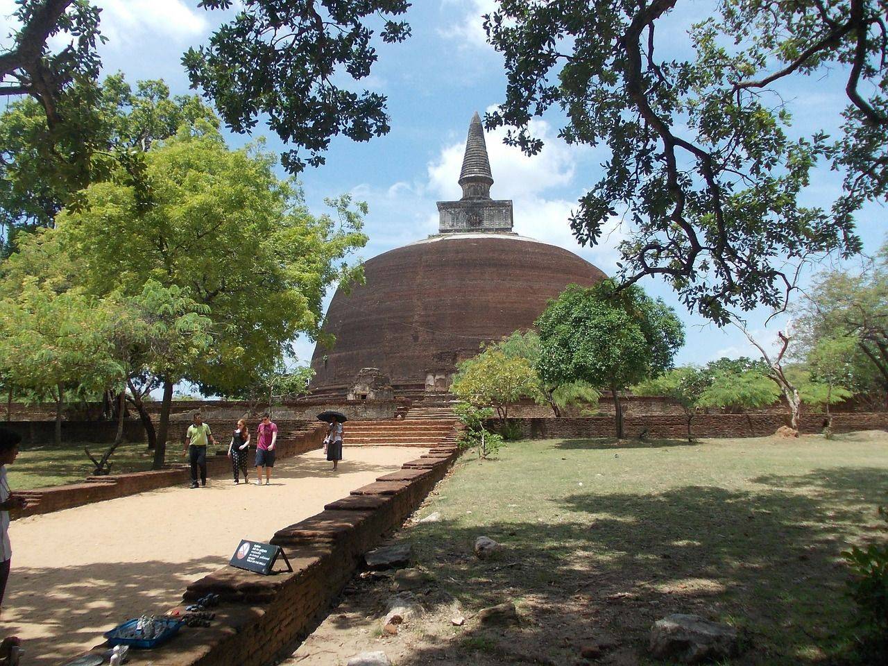 Le Parc archéologique de Polonnaruwa à vélo