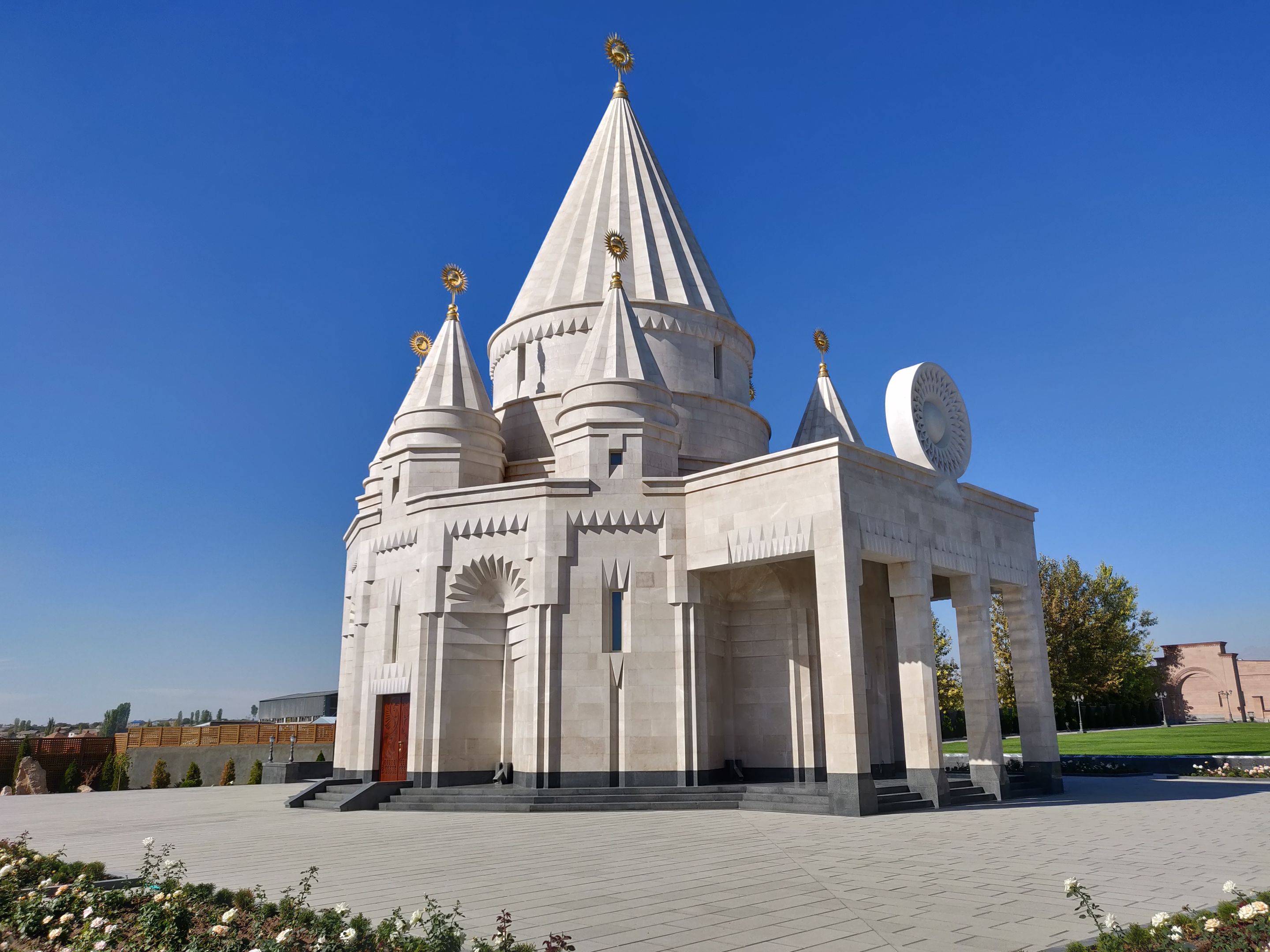 Il Vaticano Armeno e il Tempio del Dio Pavone