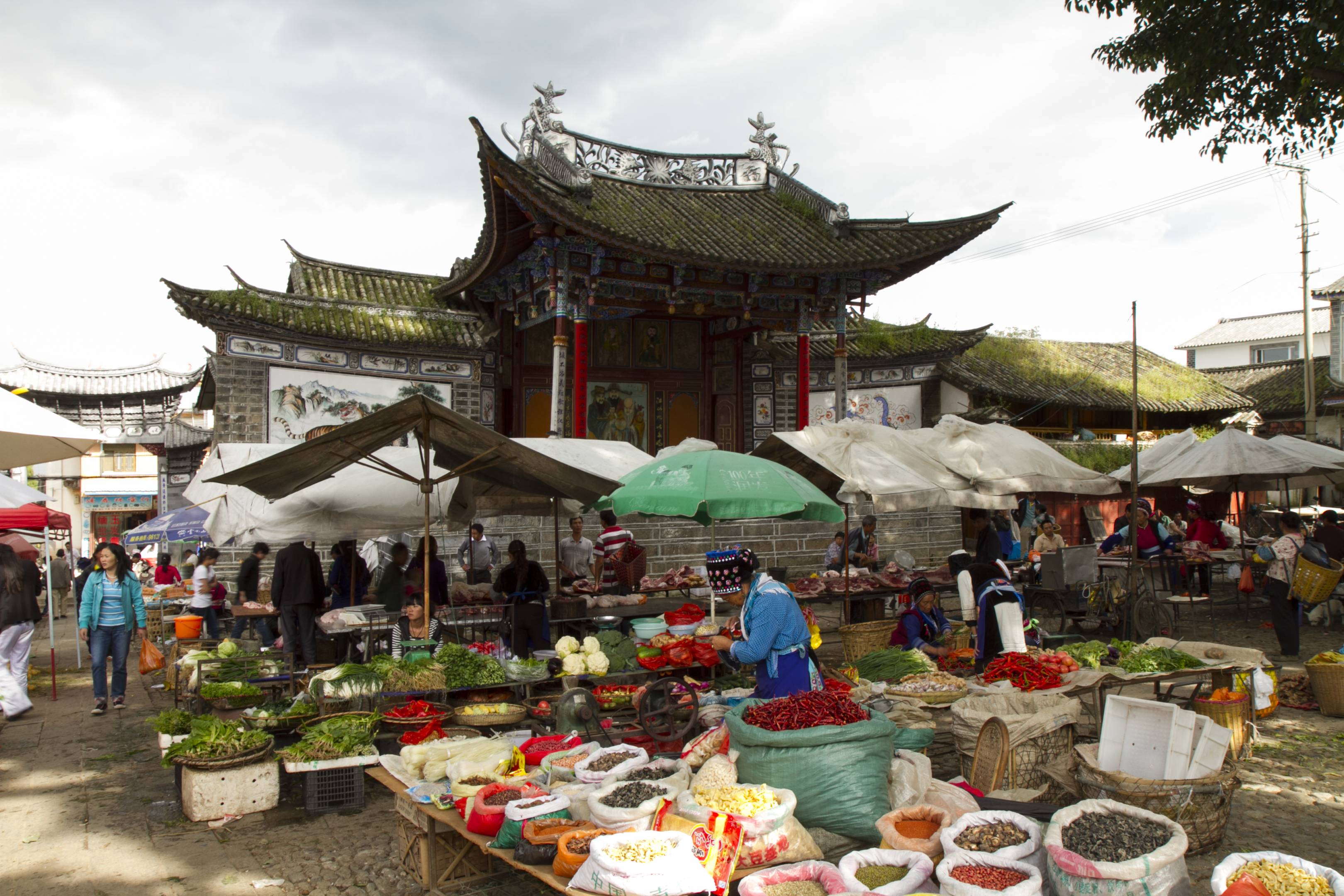 Explorez les villages et marchés de la région de Yuanyang