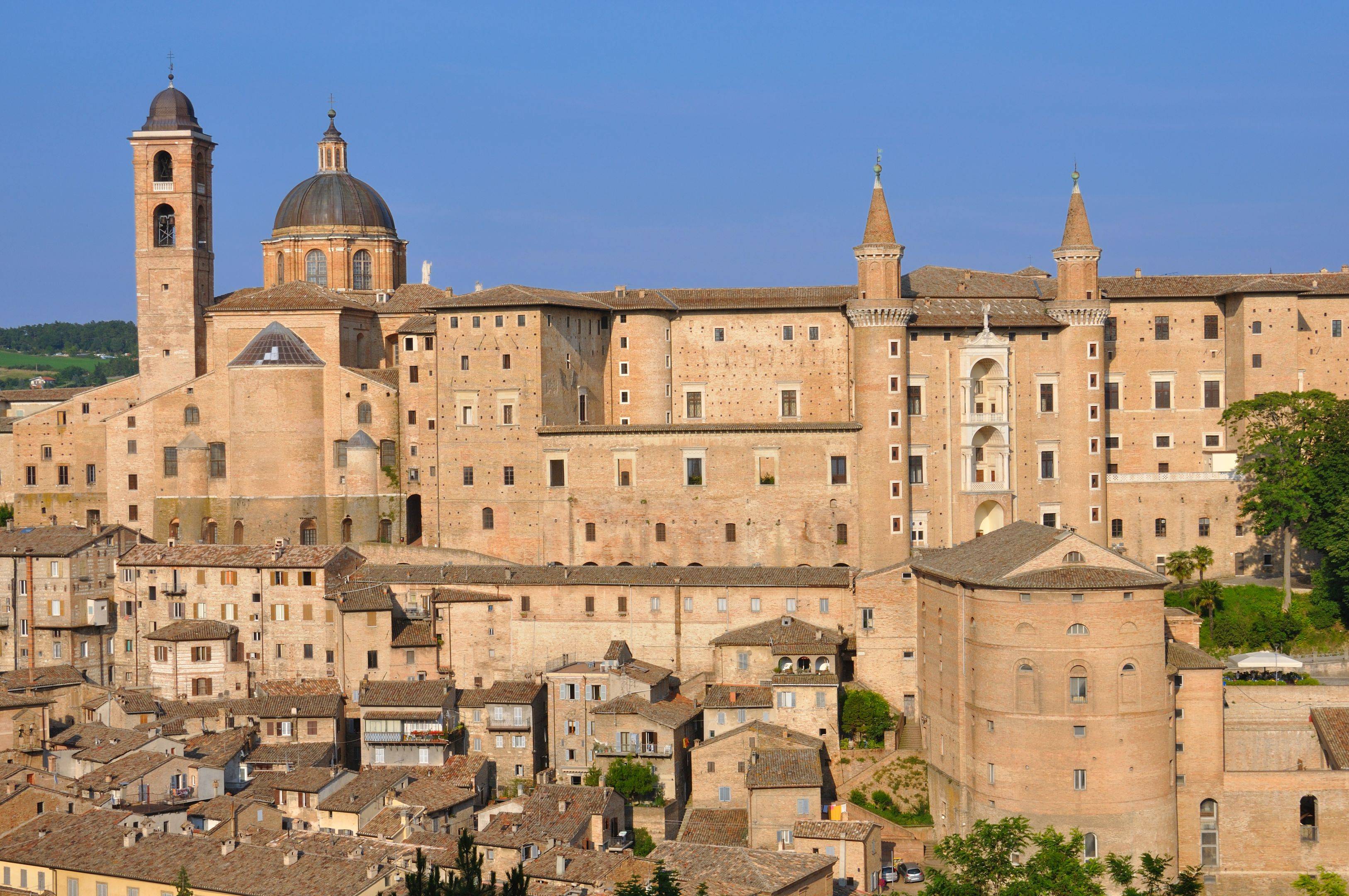 Urbino: die Stadt von Raffaello