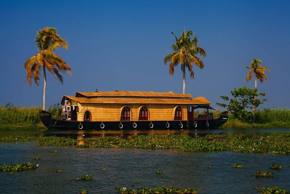 Backwaters house boat tour