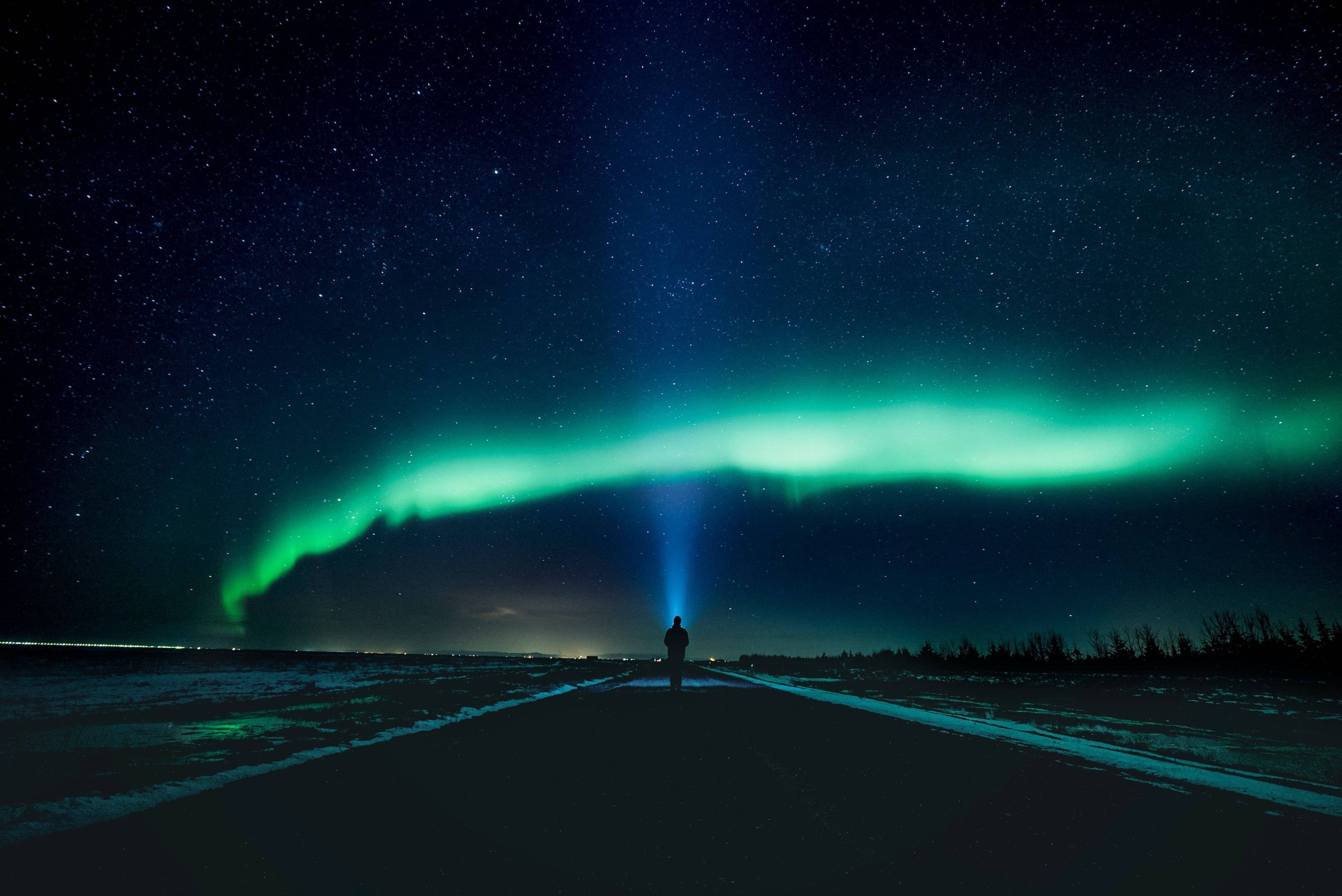 Reykjavik et aurores boréales