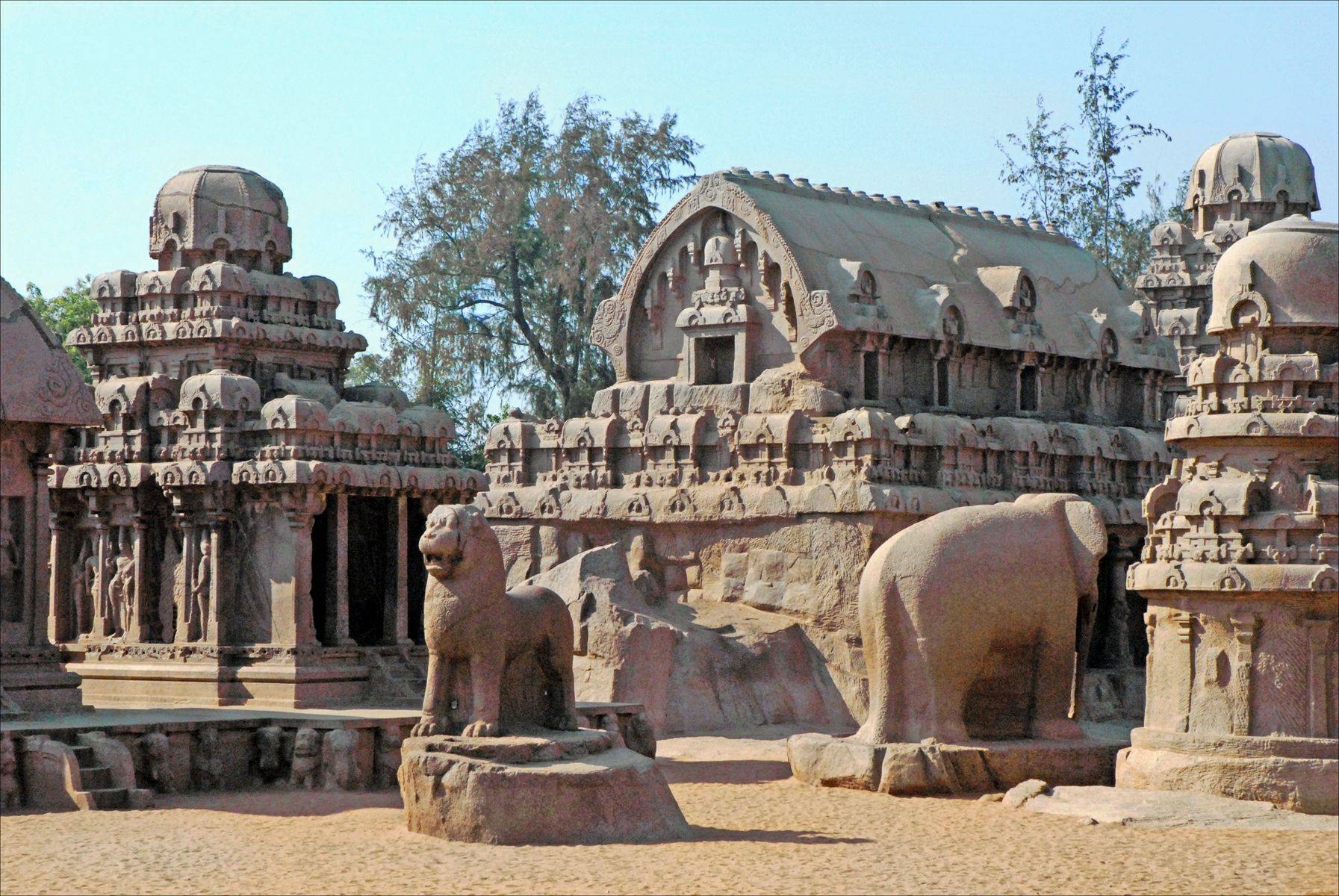 Yoga et temples de ​Mamallapuram