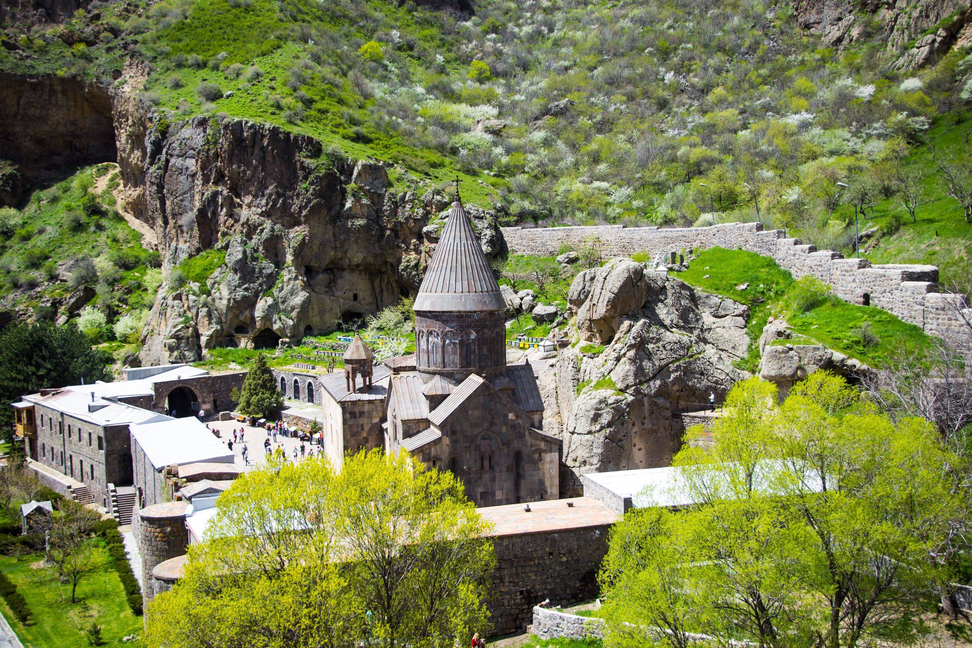 Echmiadzin: il centro della chiesa armena: Garni e Geghard