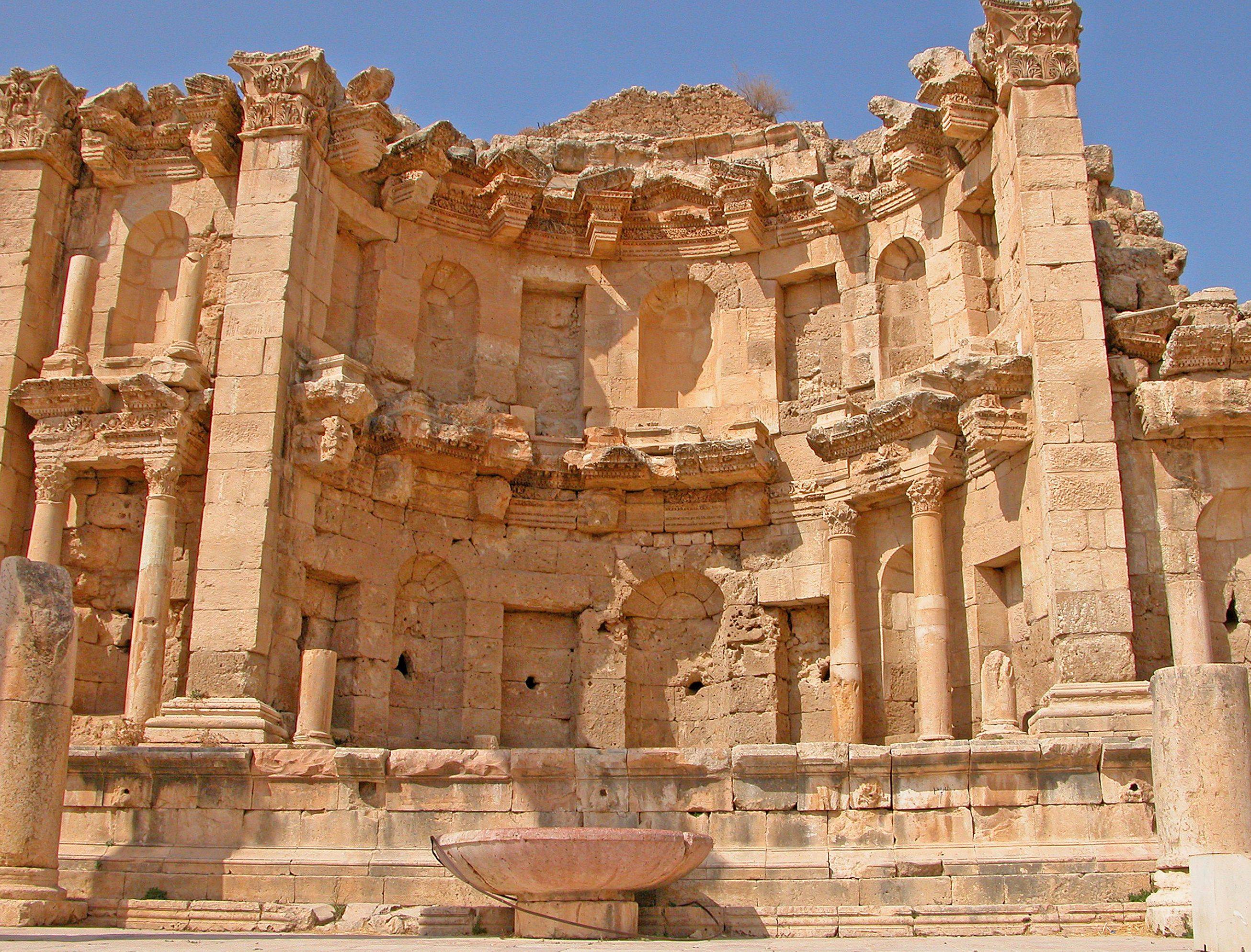Città antica di Jerash e il castello di Aljoun