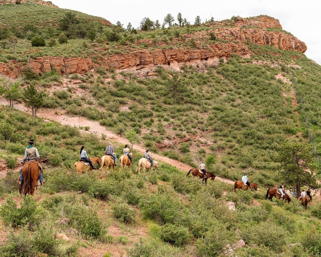Balade à cheval et découverte des Rocky Mountains
