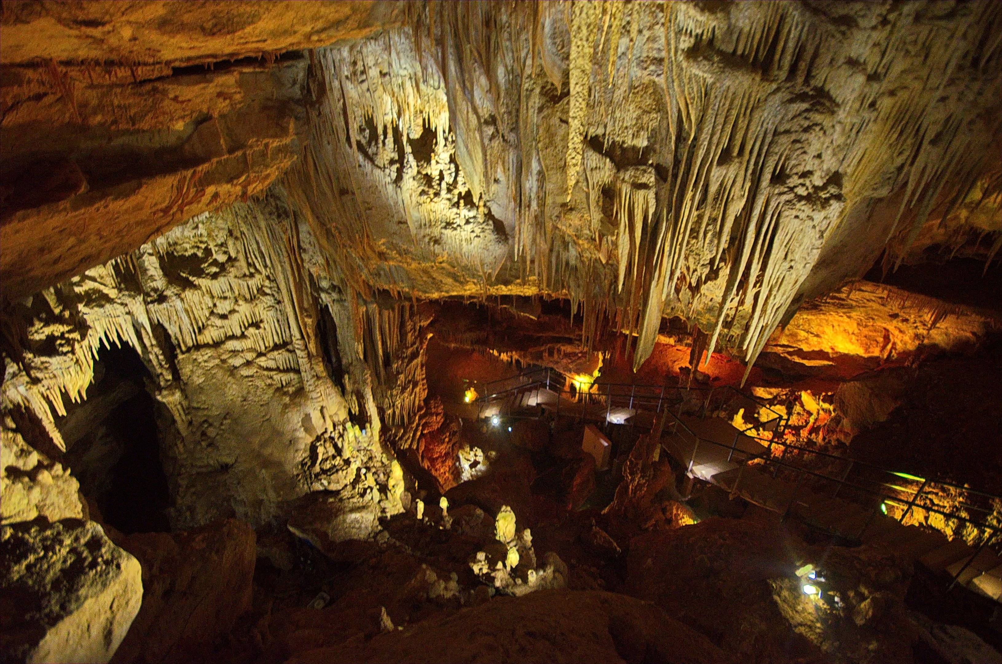 Una de las grutas más profundas de Europa