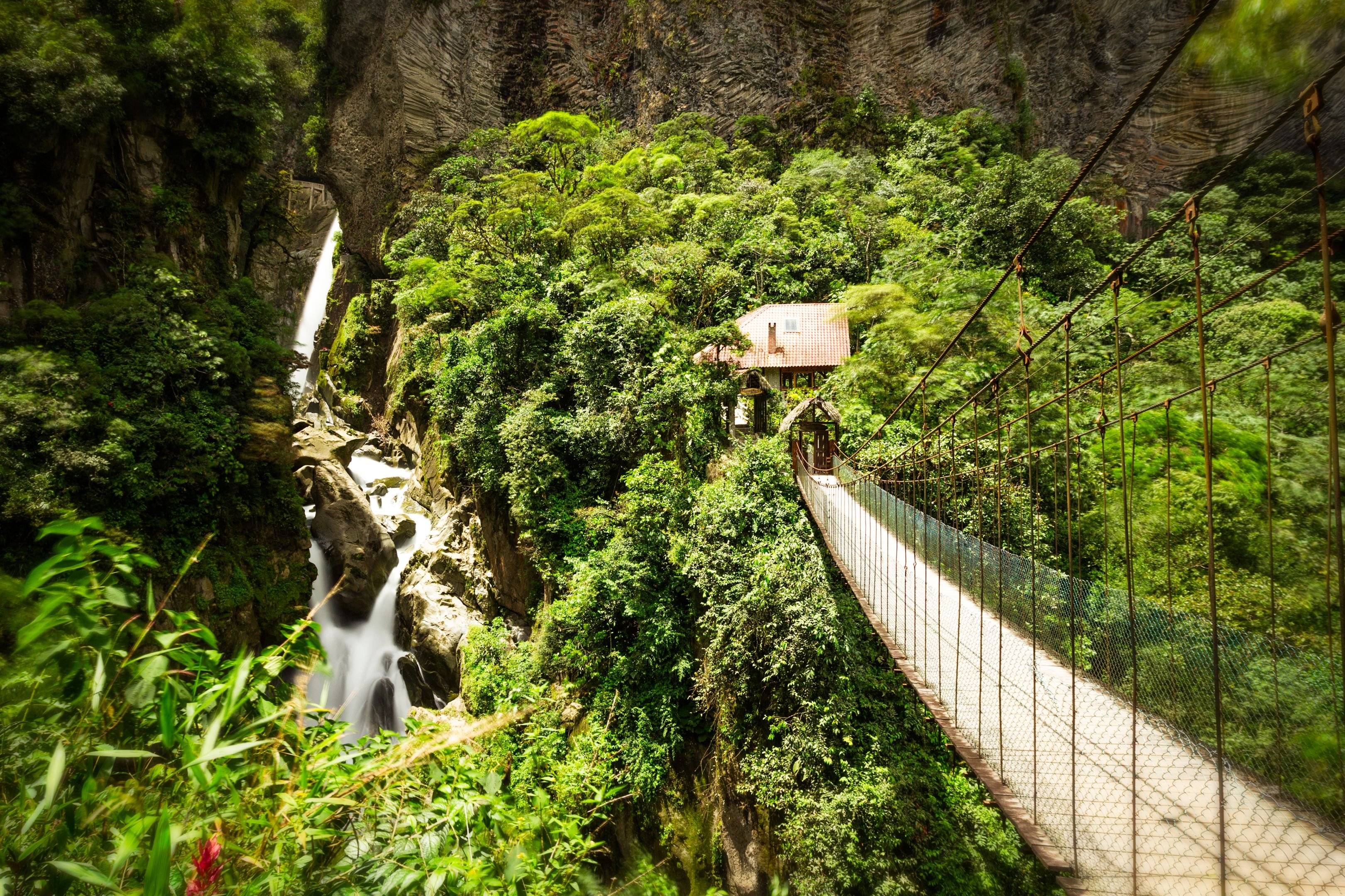 De Puyo y Baños a la ruta de cascadas