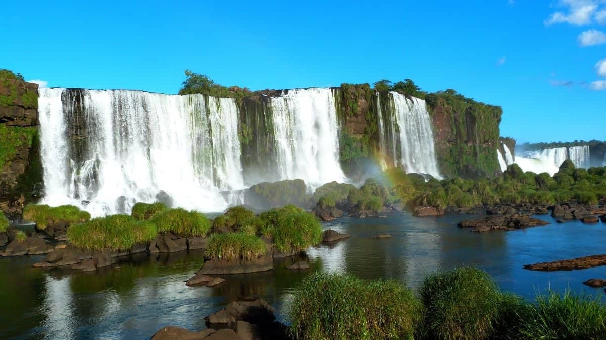 Vers les spectaculaires chutes d'Iguazú