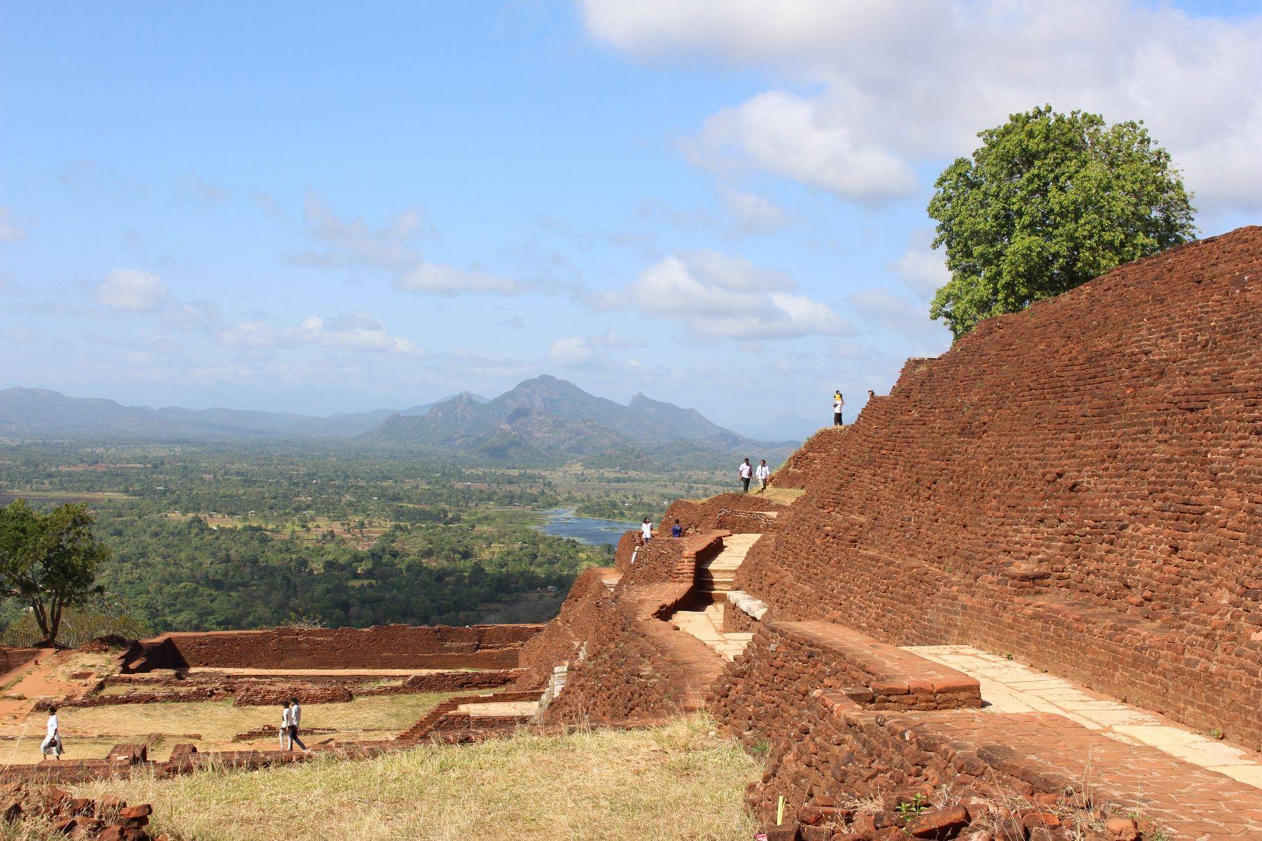 Asención de la octava maravilla del mundo: la Fortaleza de Sigiriya