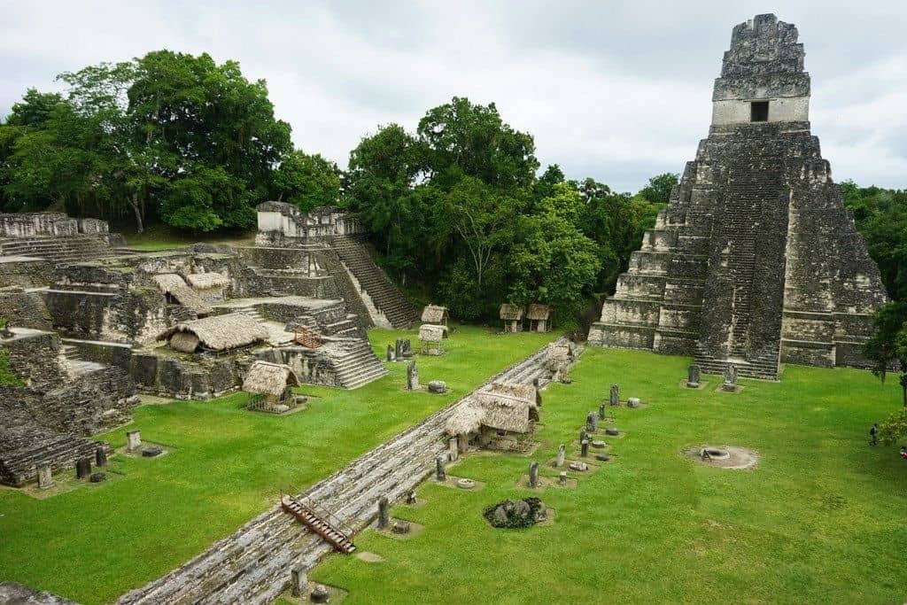 Visita de la zona arqueológica de Tikal