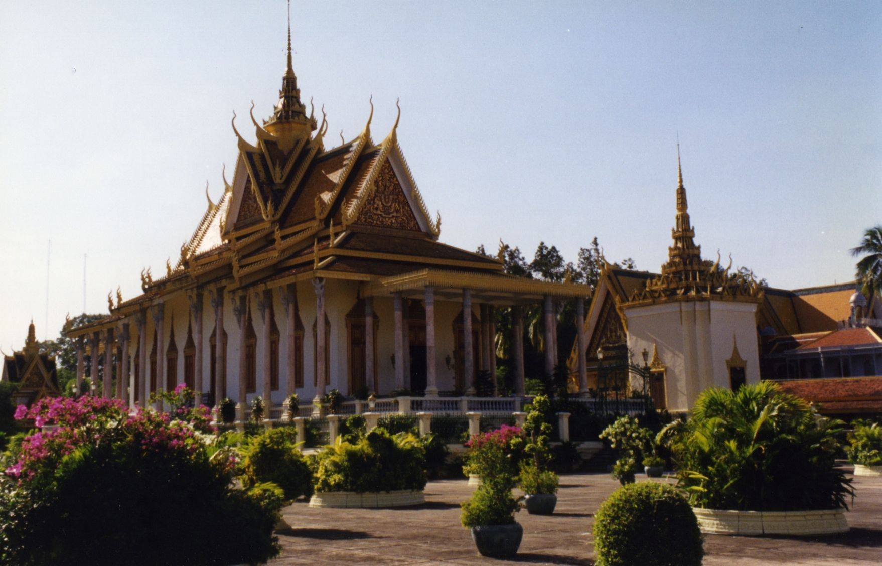 Phnom Penh “Passato e Presente”
