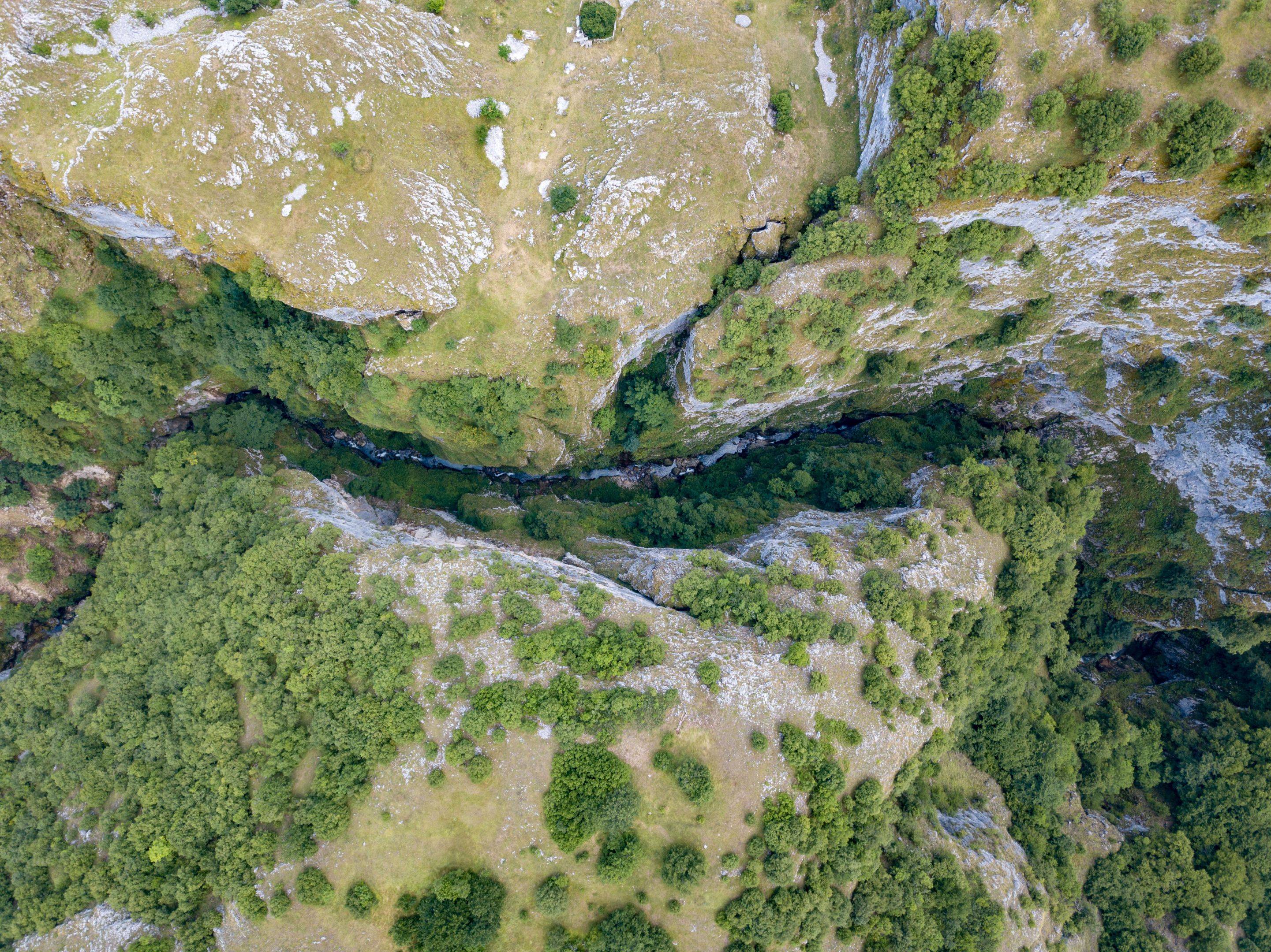 Canyoning in de Nevidio canyon 