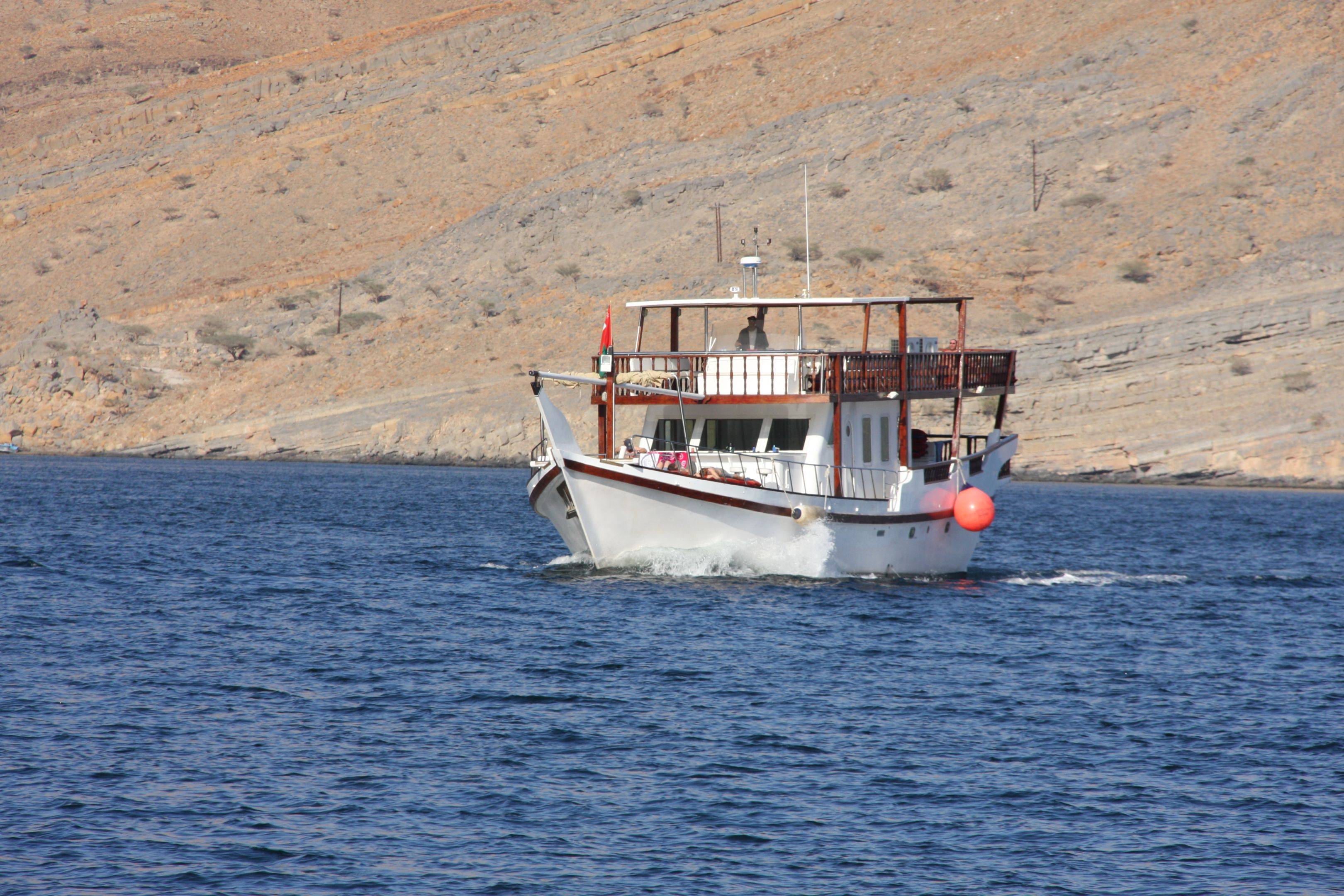Crociera nei fiordi dell'Oman
