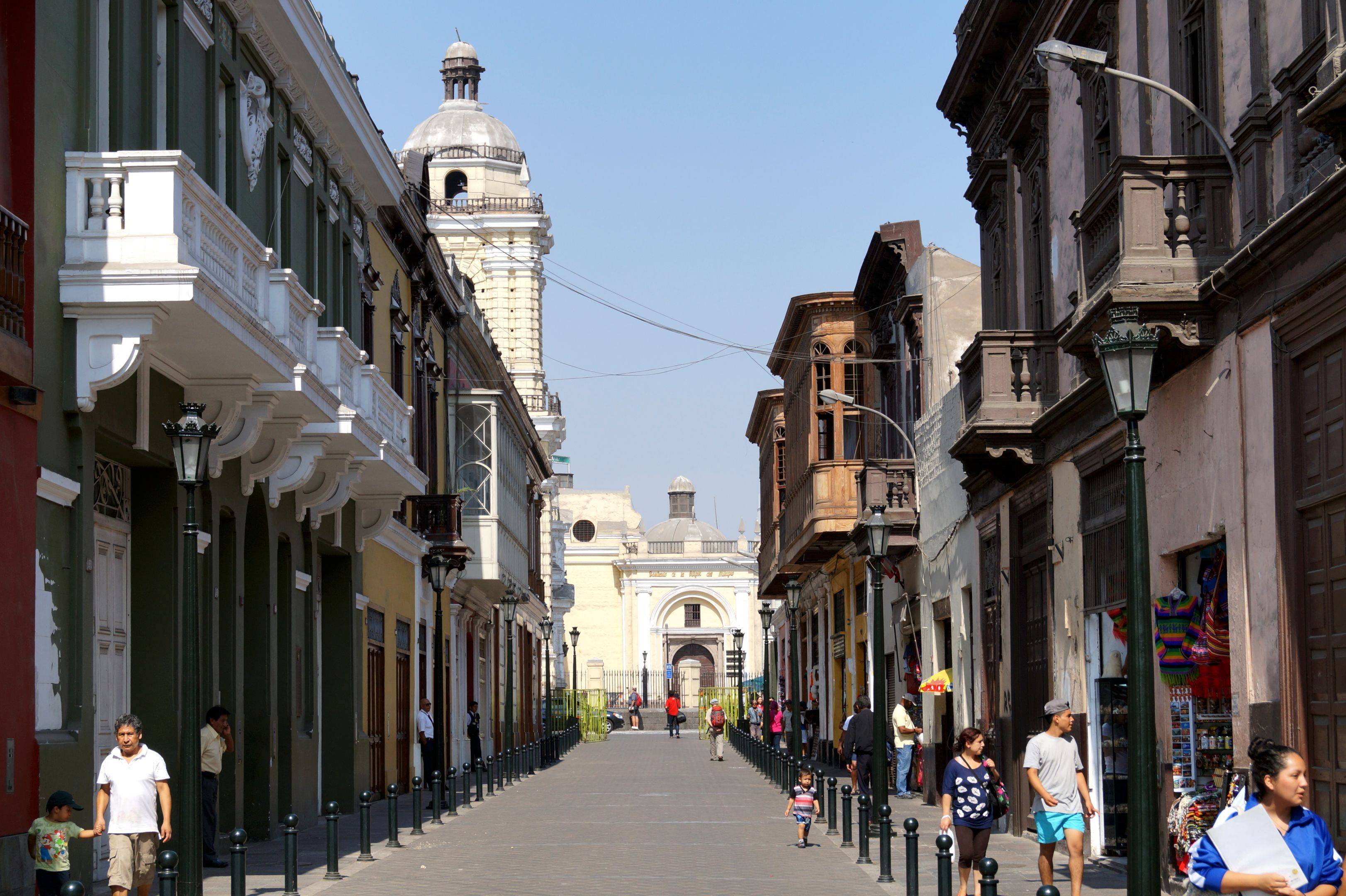 City tour di Lima e viaggio verso Paracas 
