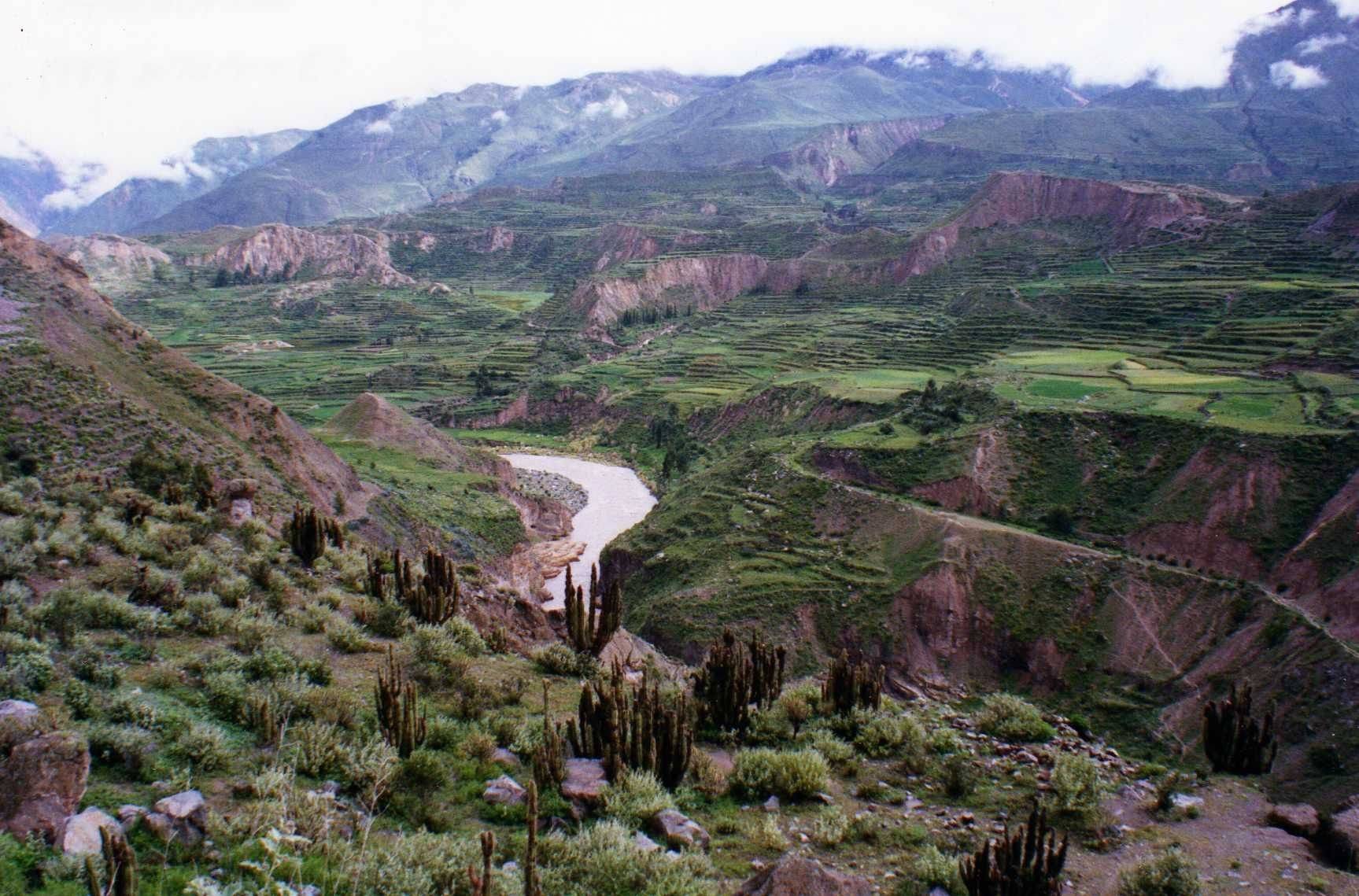 Chivay & Cruz del Condor a Puno