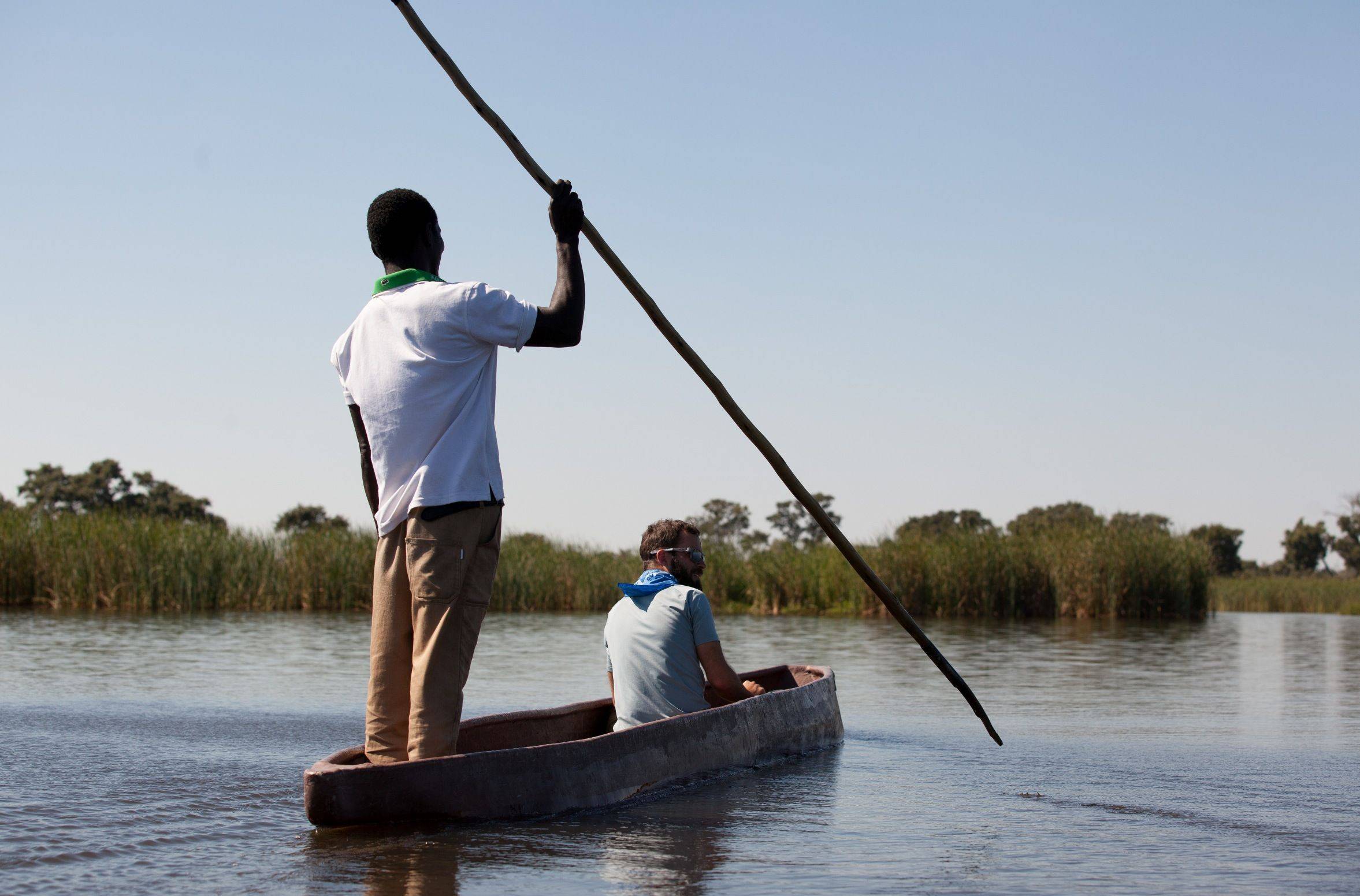 Auf Mokoro Bootstour im Okavango Delta 