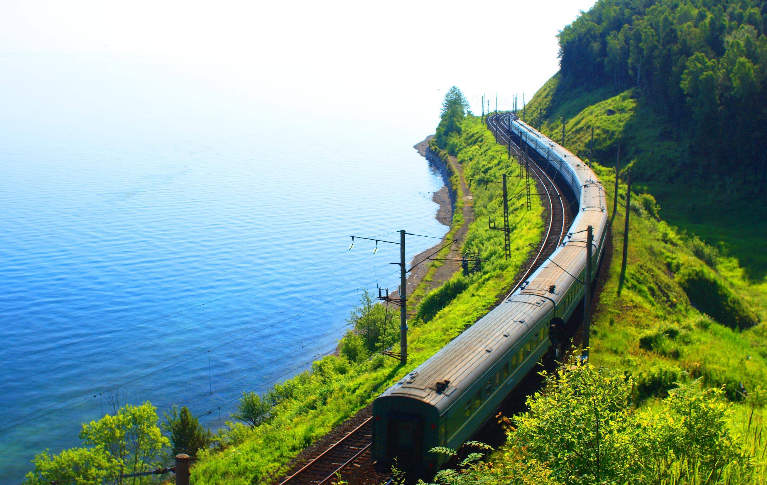 Viaggio in treno turistico sulla ferrovia Circum-Baikal 