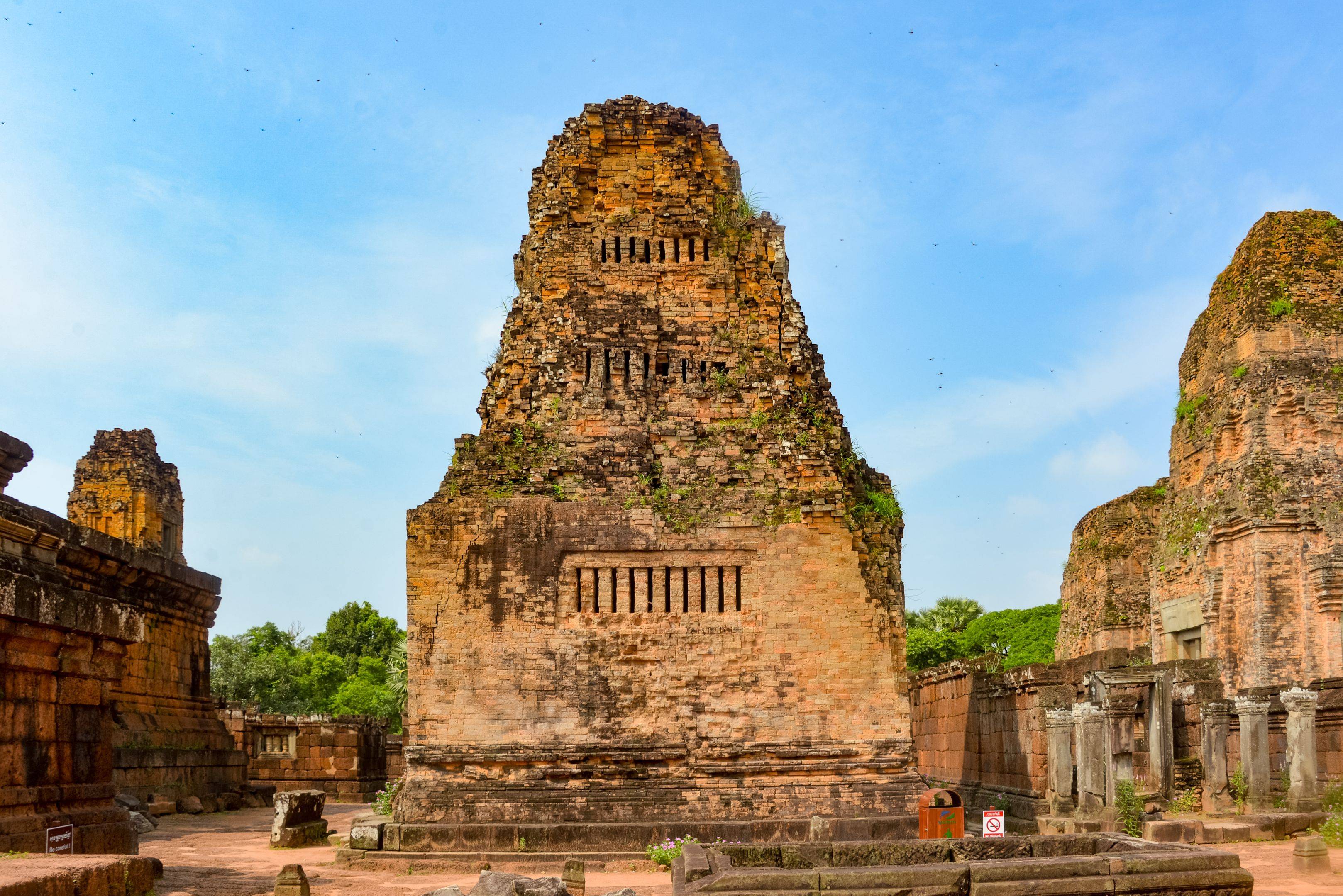 Tiefer in die Schönheit der Angkor Anlage eintauchen