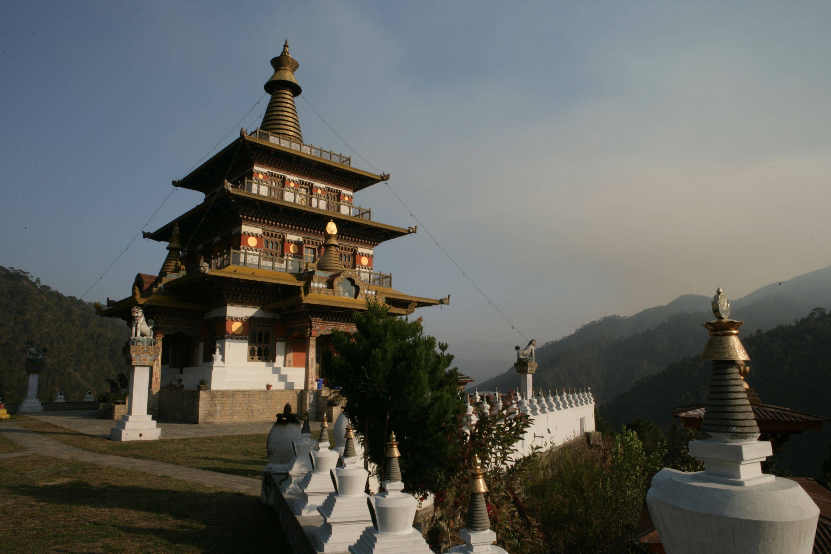 Día de visitas en Thimphu
