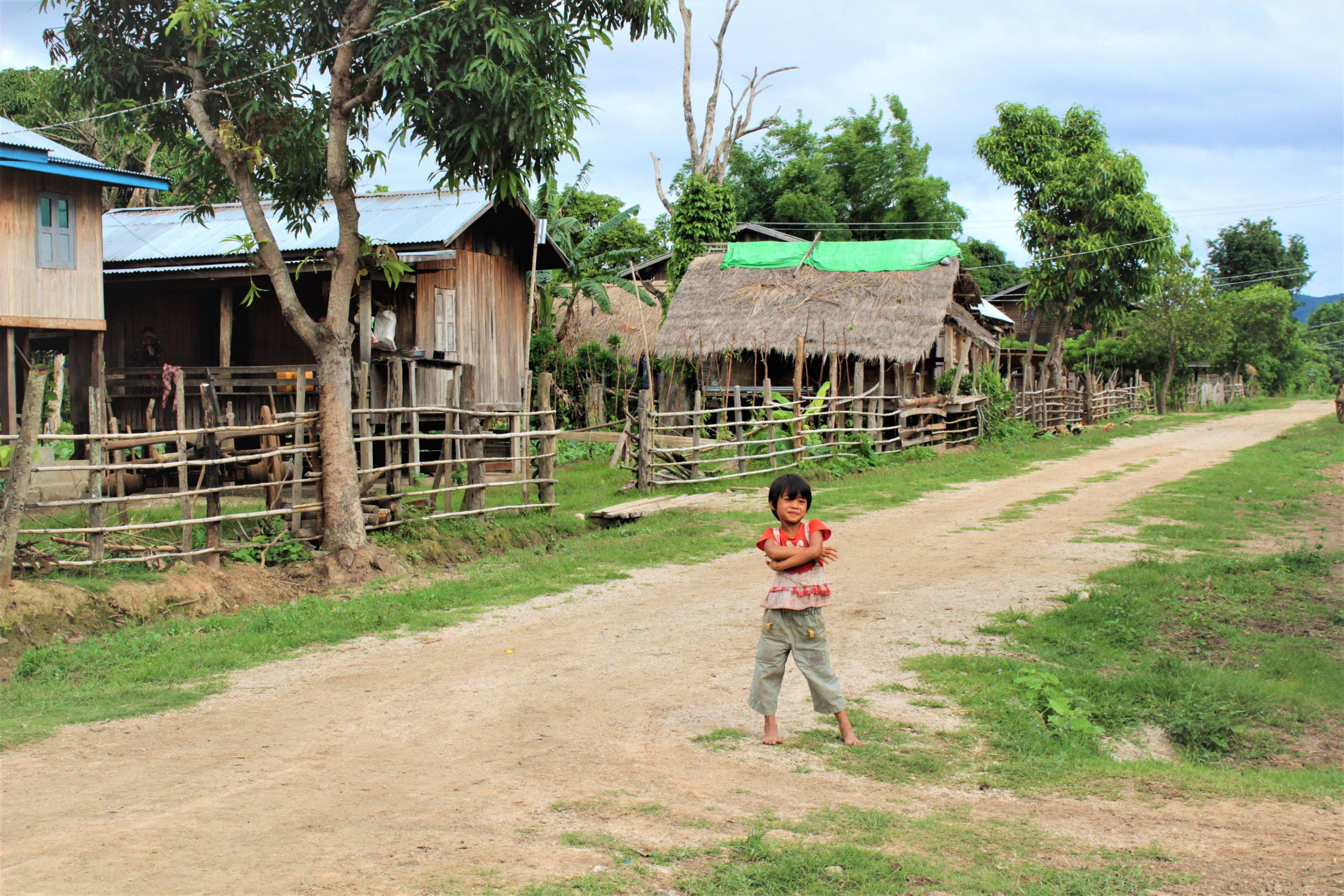 Visita a los poblados Kayah         